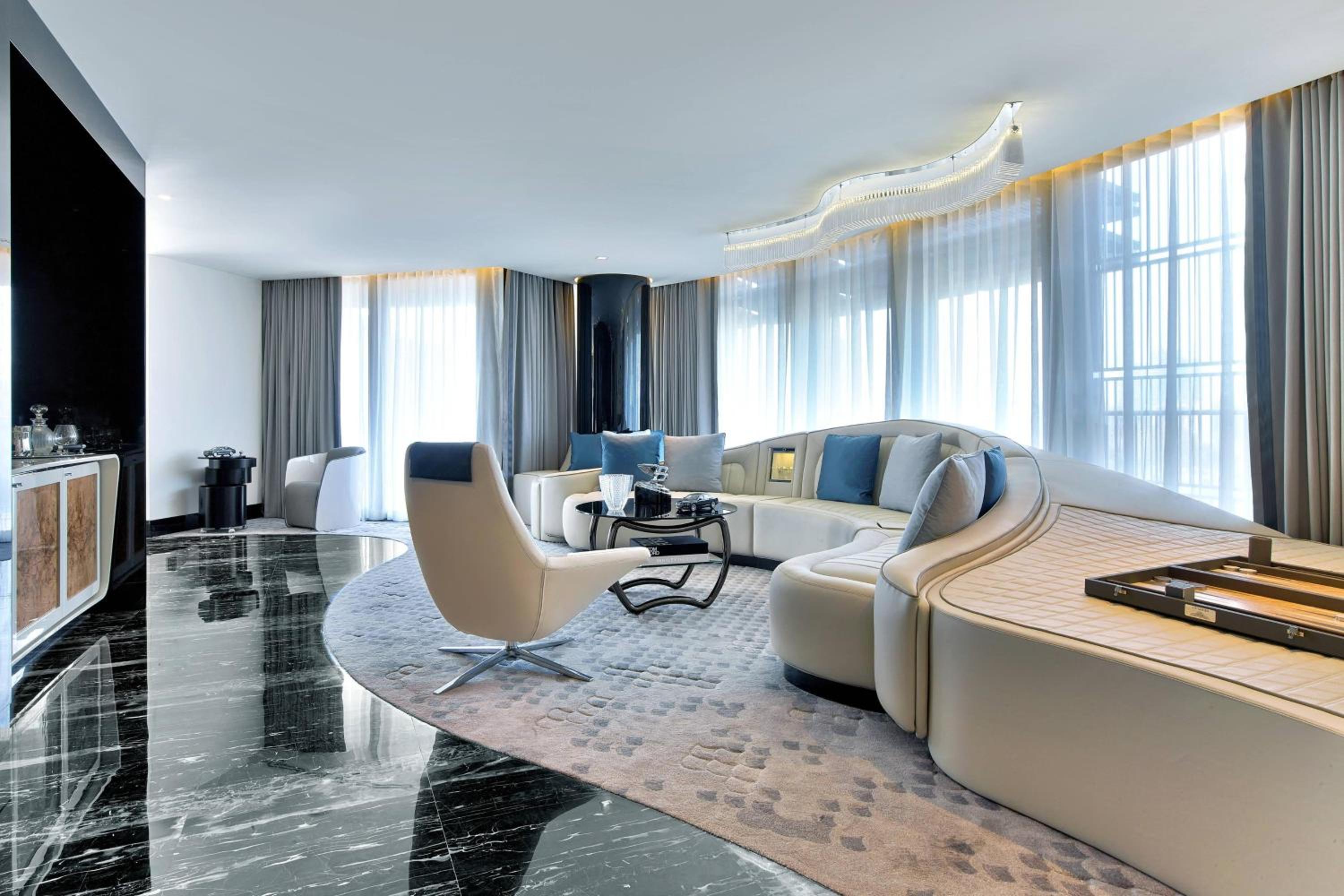 Bentley Suite with Macka Park View (St. Regis Butler Service)