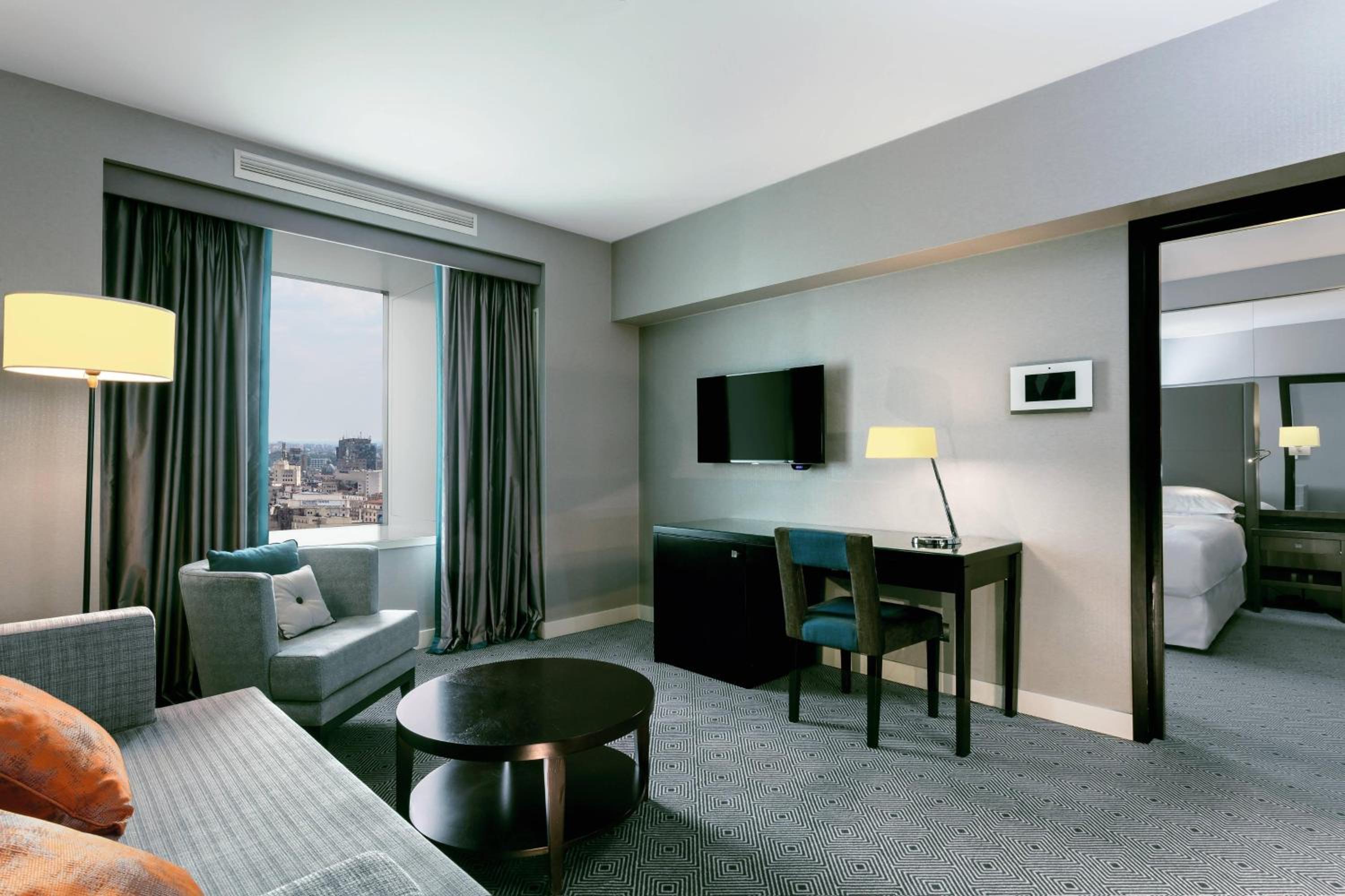 Executive, Executive level, 1 Bedroom Executive Suite - Photo 1