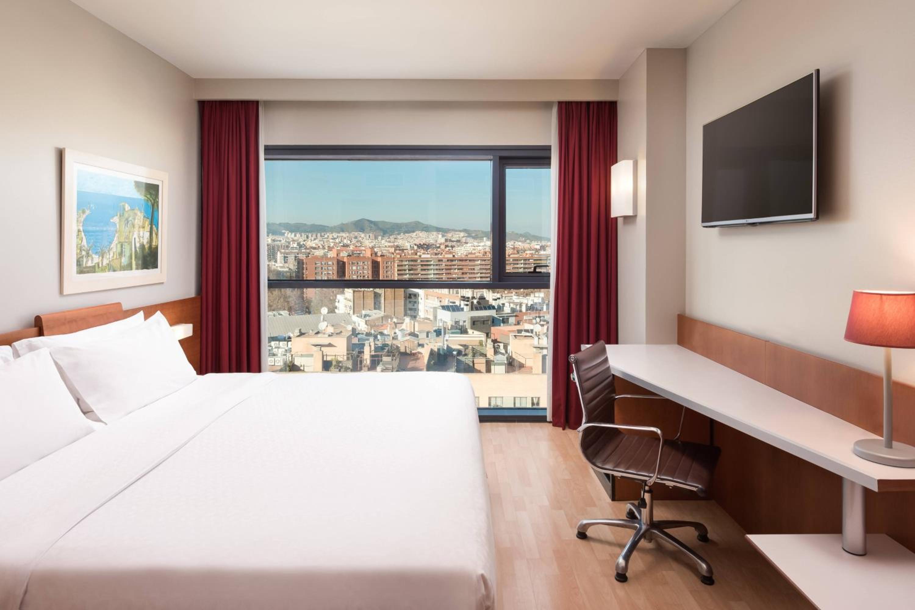 Preferred King Room with City View