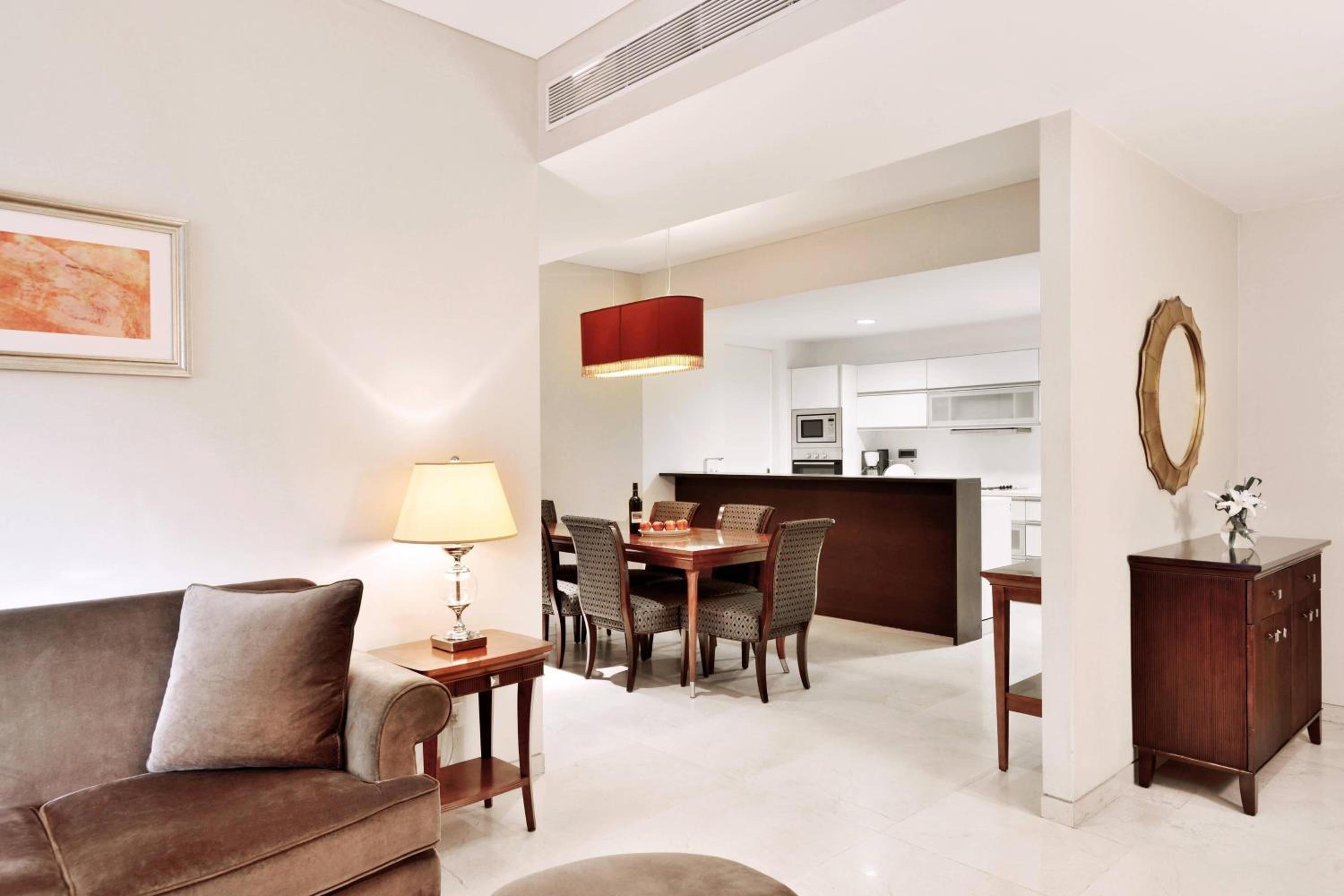 3 Bedroom Residential Suite, Living Room, Balcony, Kitchenette photo 3