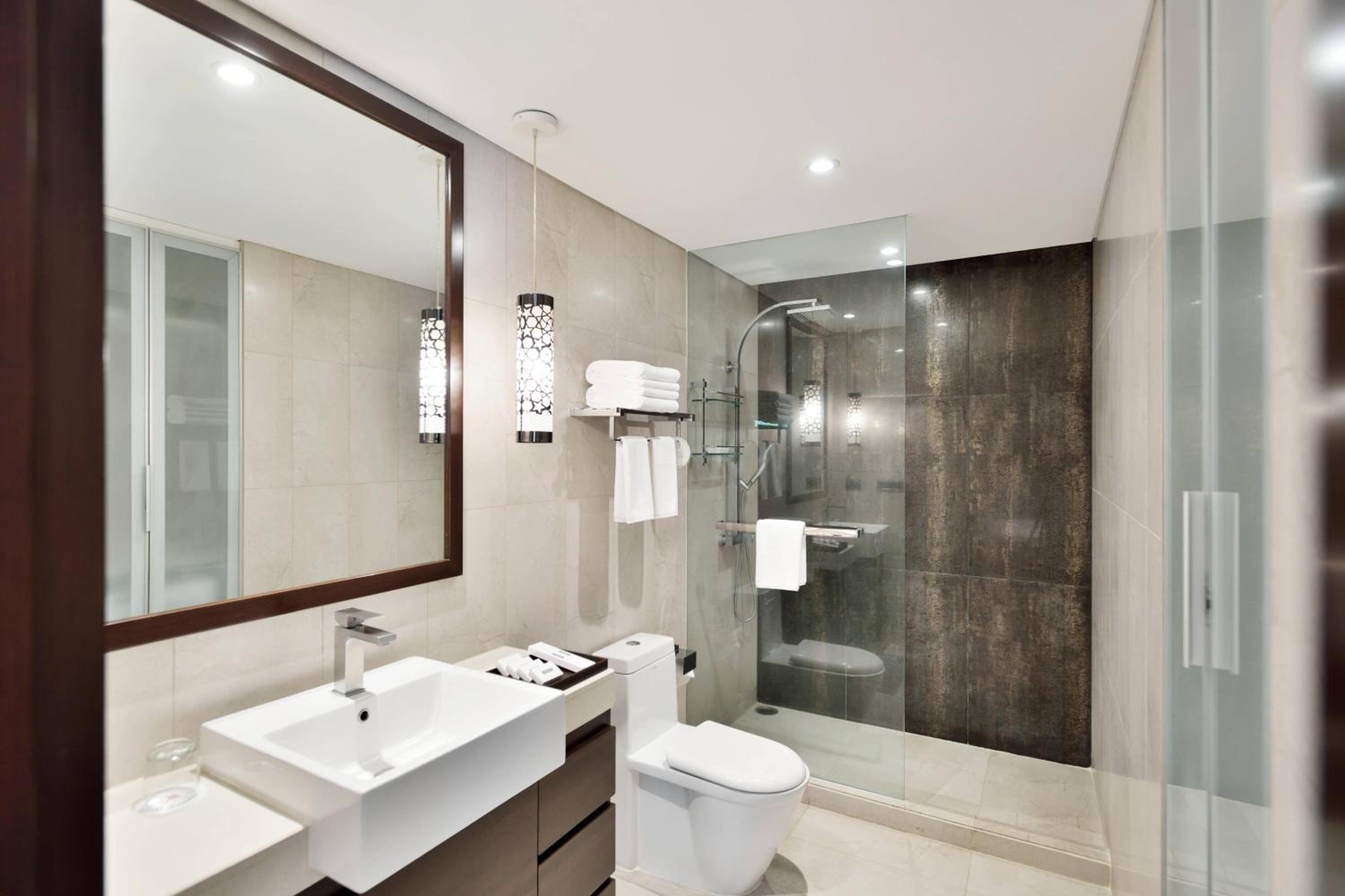 Studio Suite, Balcony, Kitchenette - Photo 3