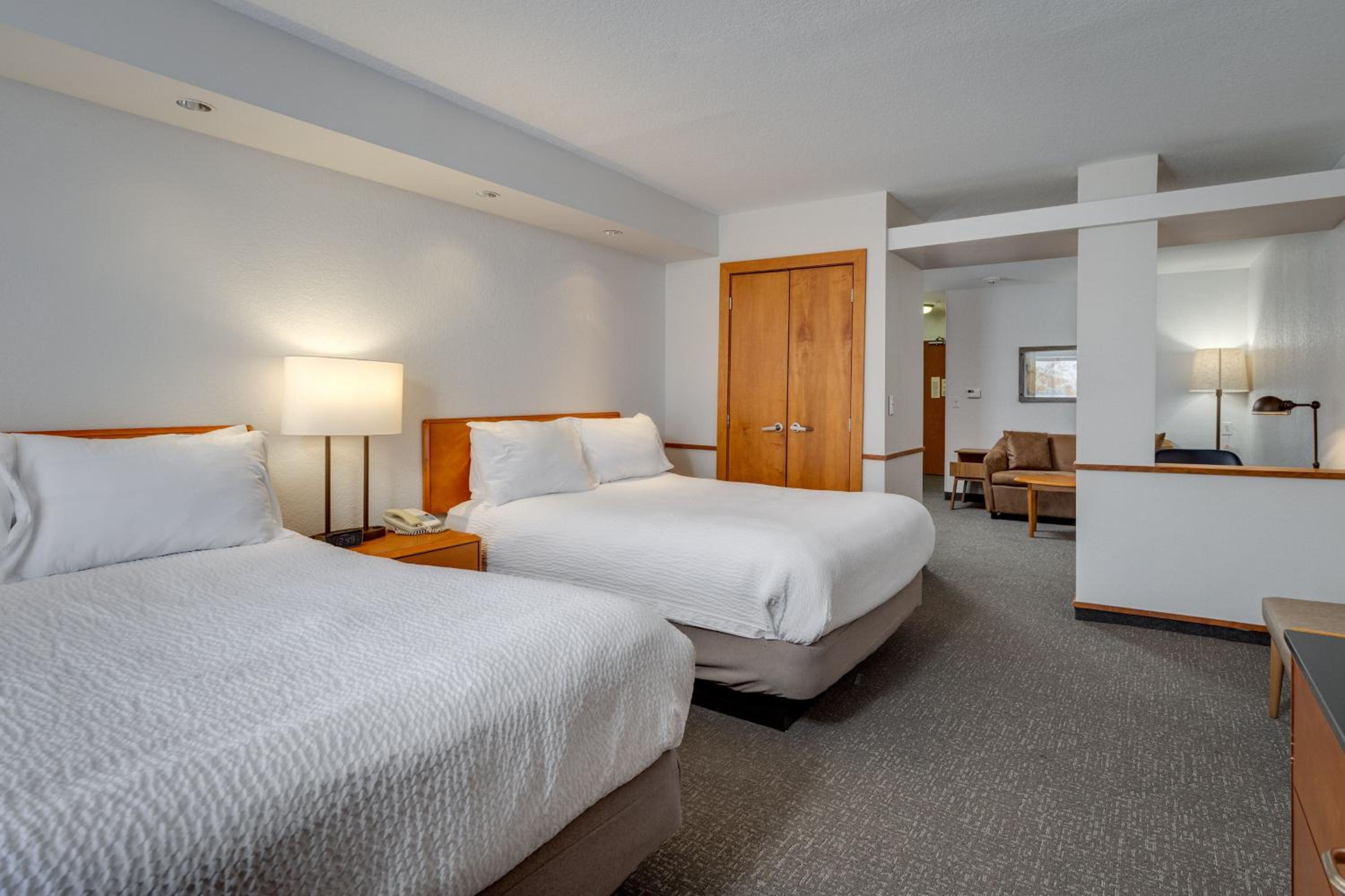 Double Suite with Two Double Beds and Sofa Bed - Photo 3