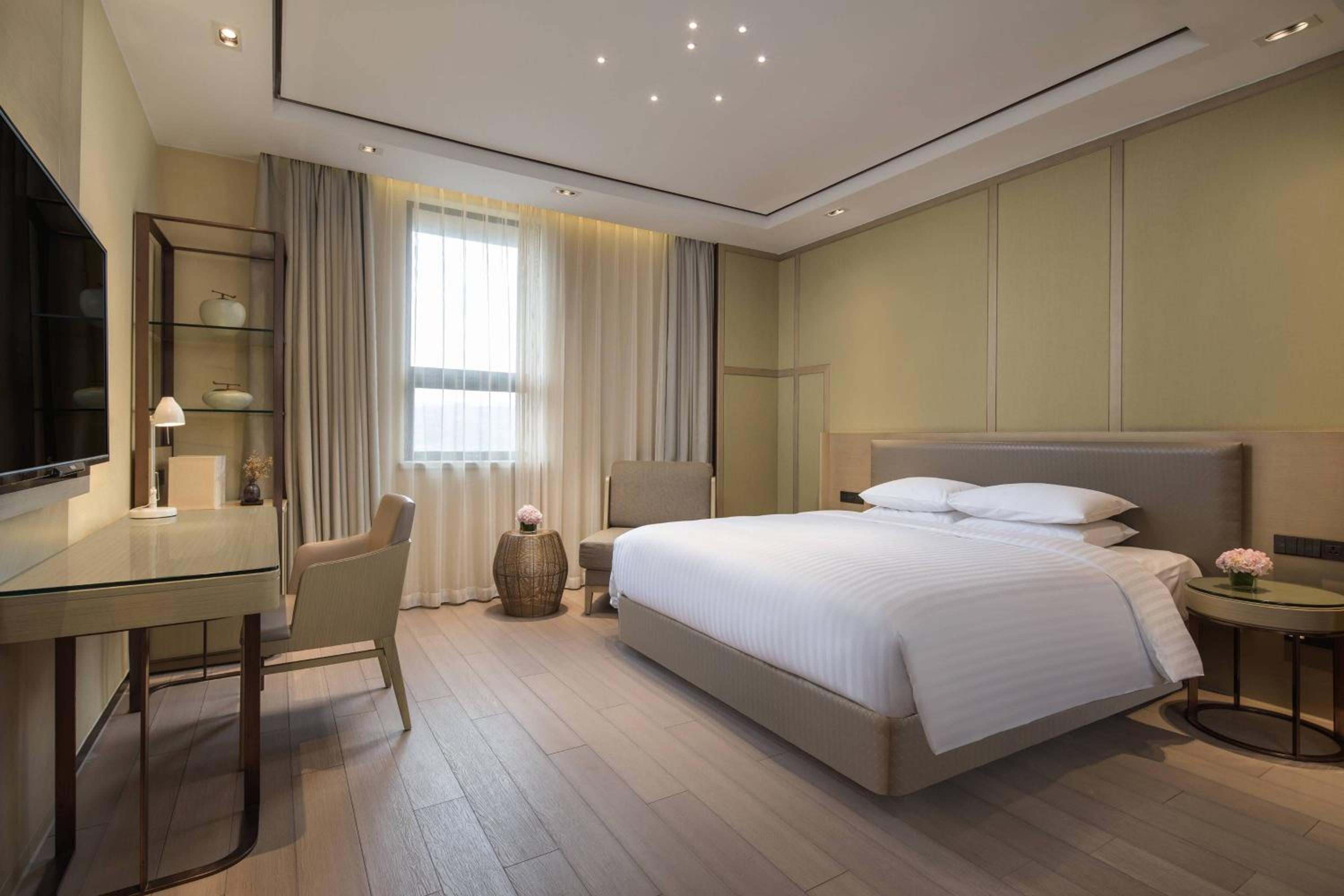 Premier King Room