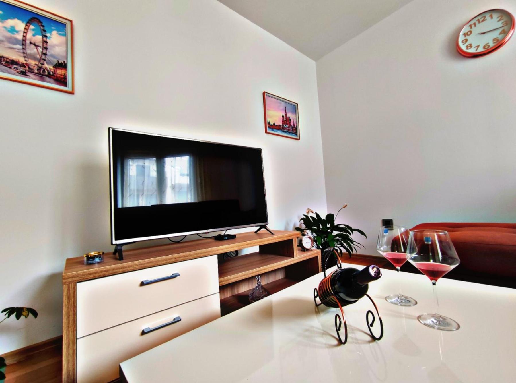 Two-Bedroom Apartment photo 3