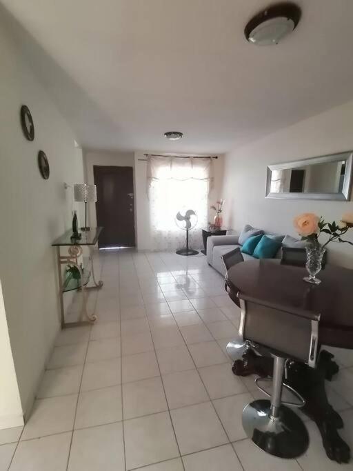 Three-Bedroom House photo 2