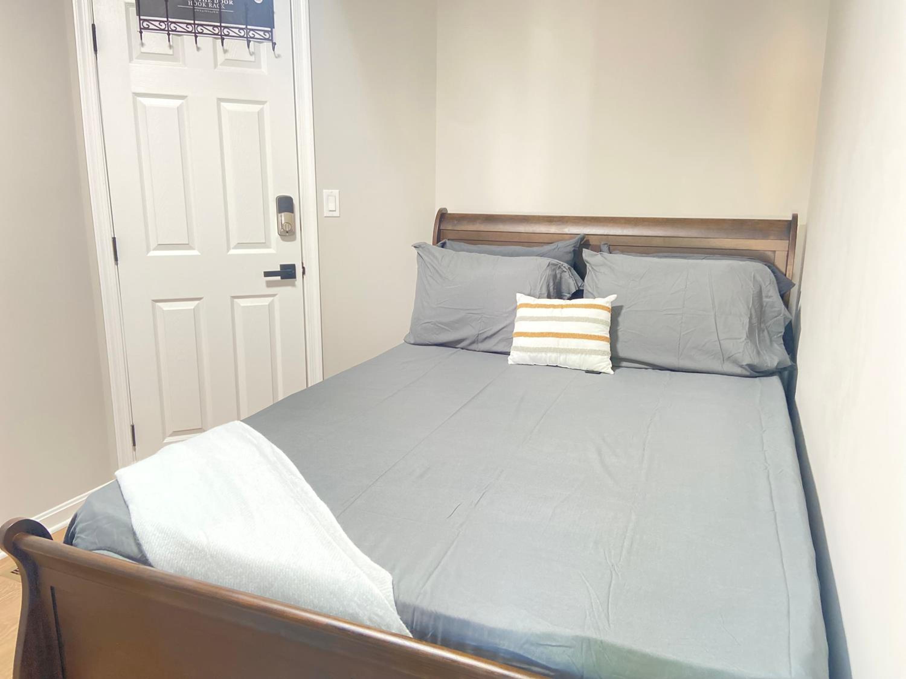 Double Room with Shared Bathroom photo 3
