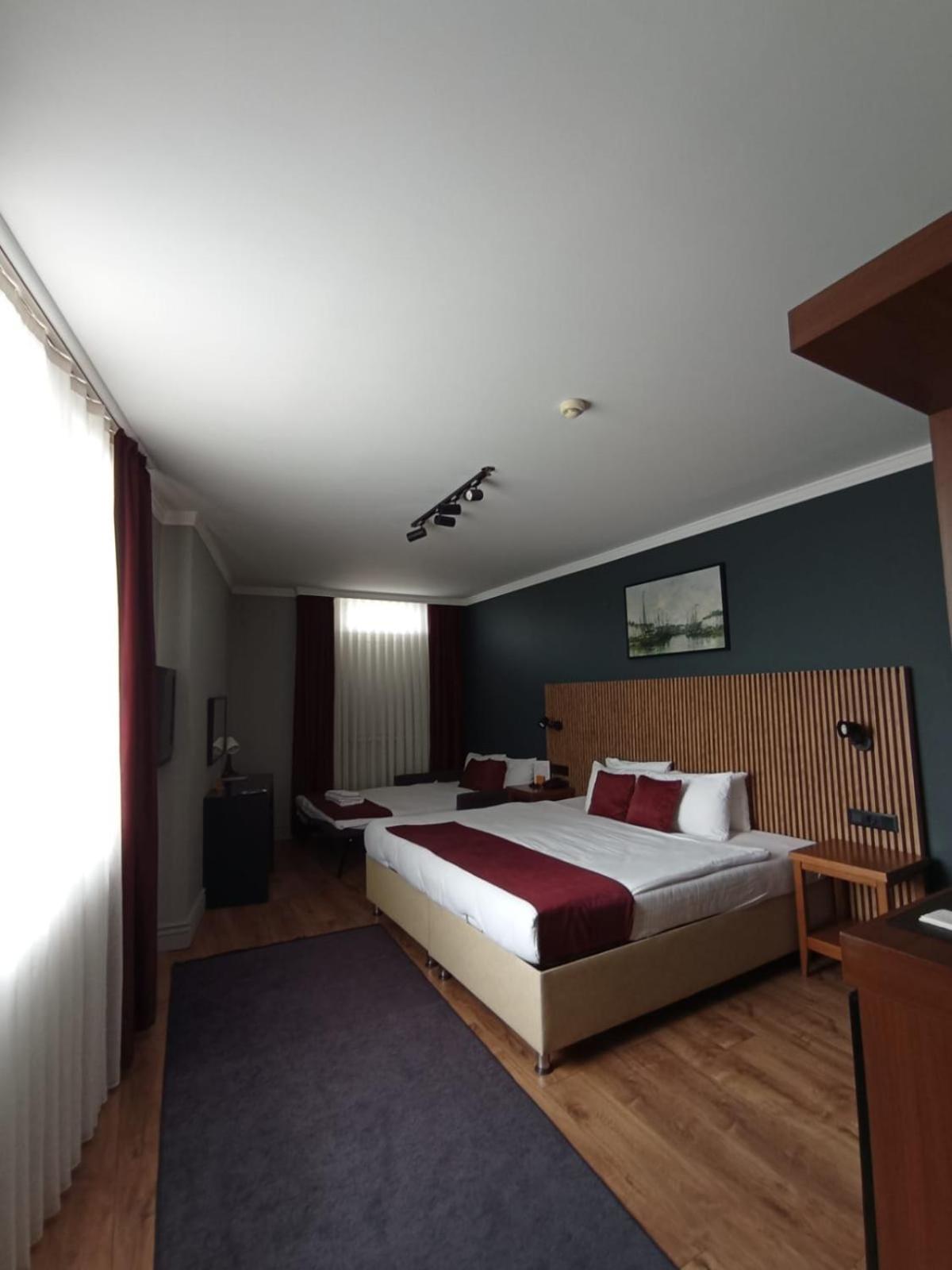 Classic Triple Room photo 3