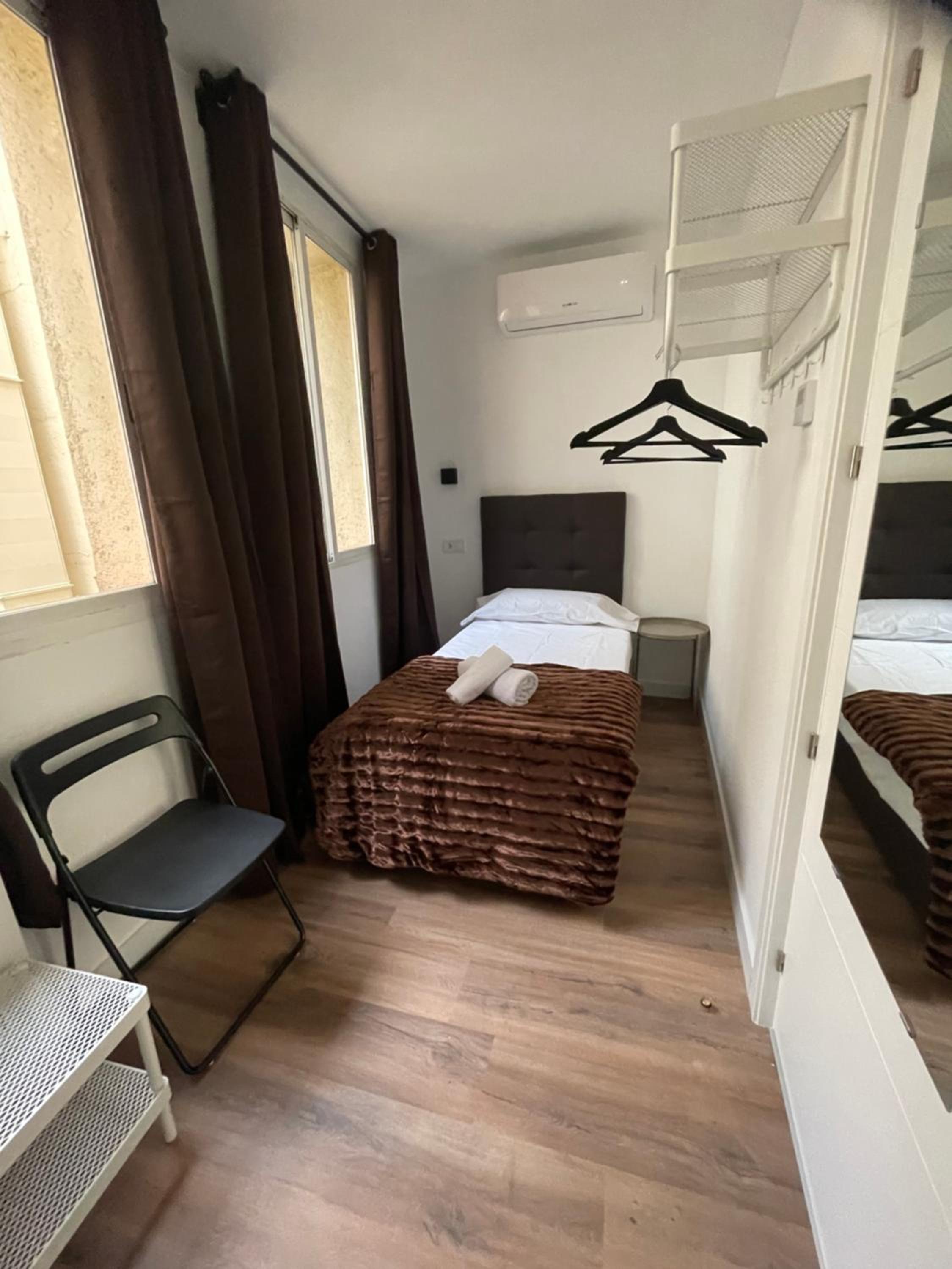 Habitación individual con baño privado