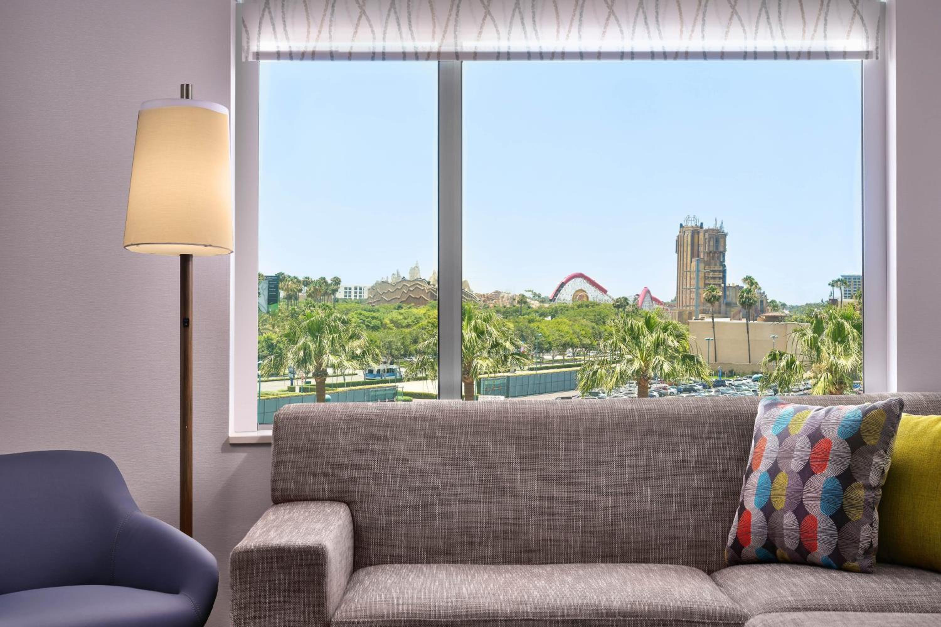 Disney Resort View, Studio Suite, 2 Queen, Sofa bed - Photo 4