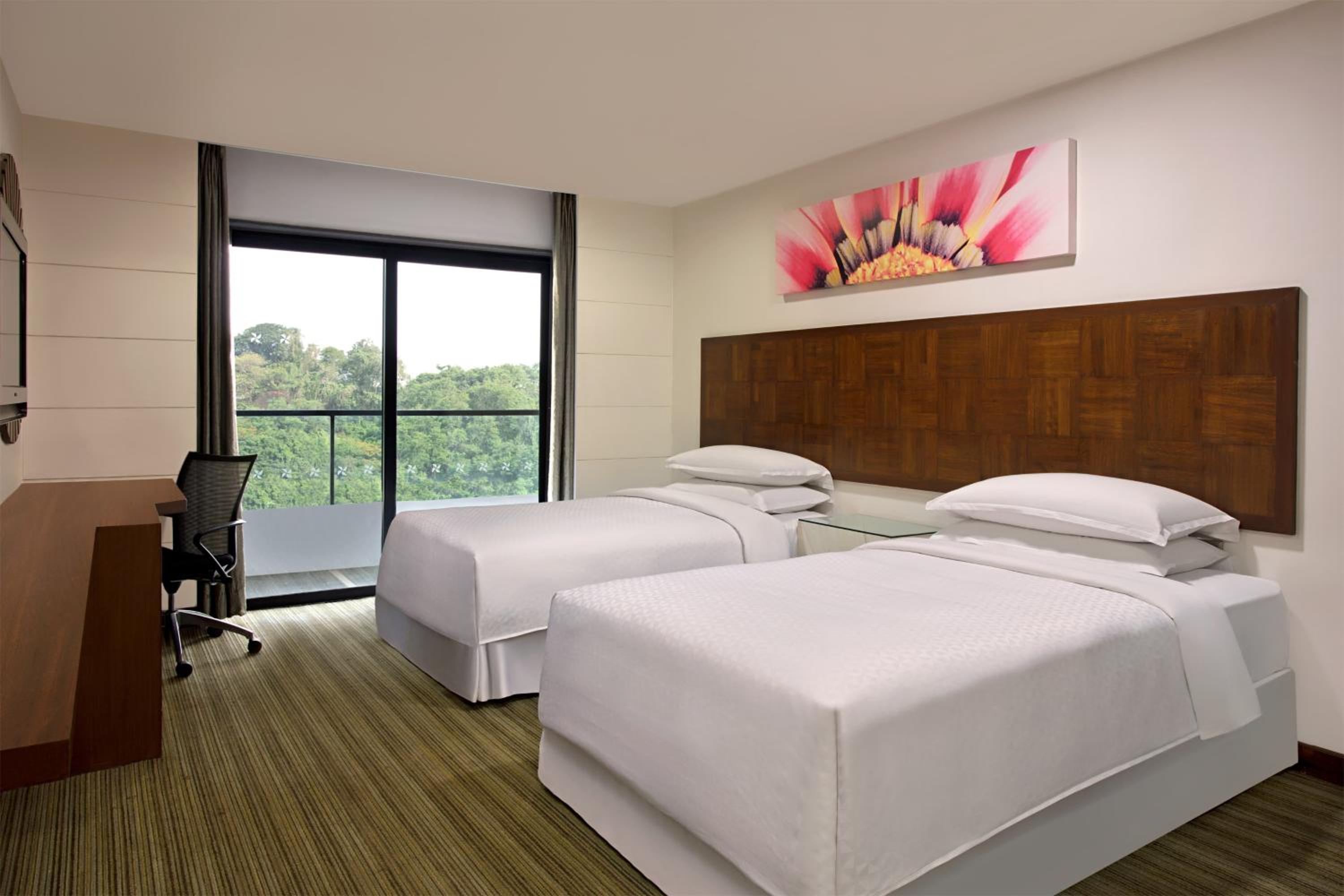 Premium room with Balcony, Guest room, 2 Single Beds
