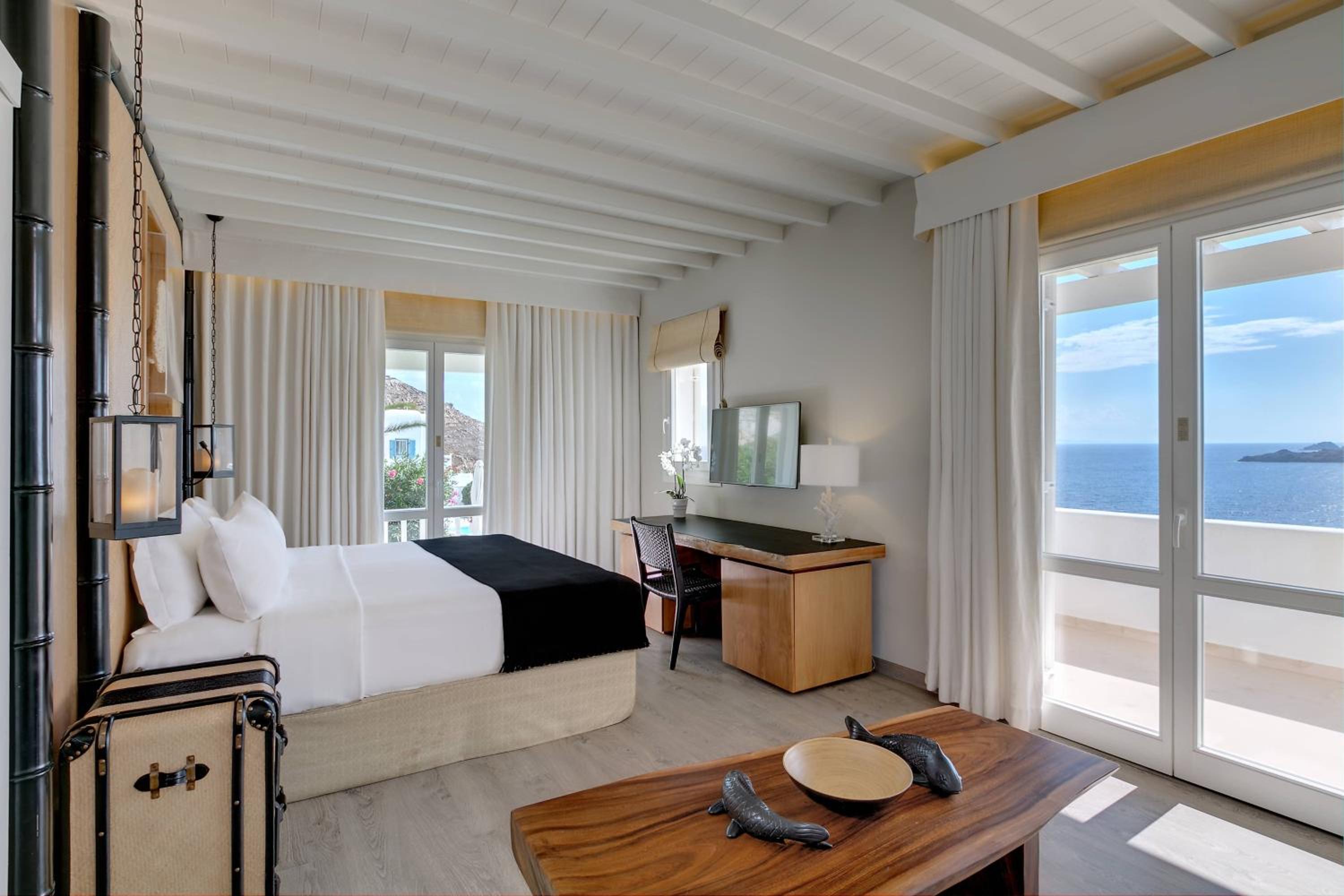 Family Retreat, 2 Bedroom Suite, Sea view, Corner room