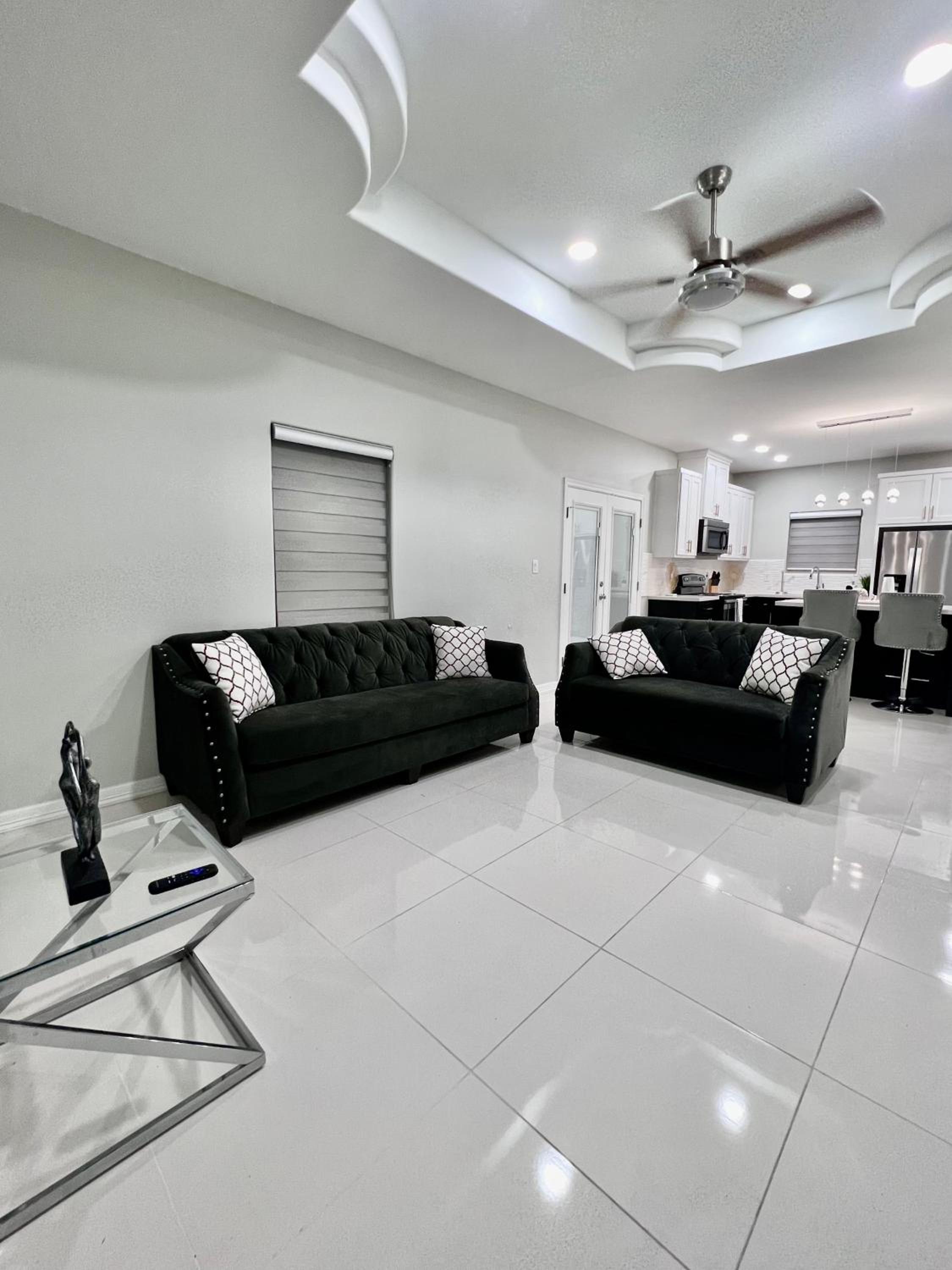 Three-Bedroom Apartment photo 1