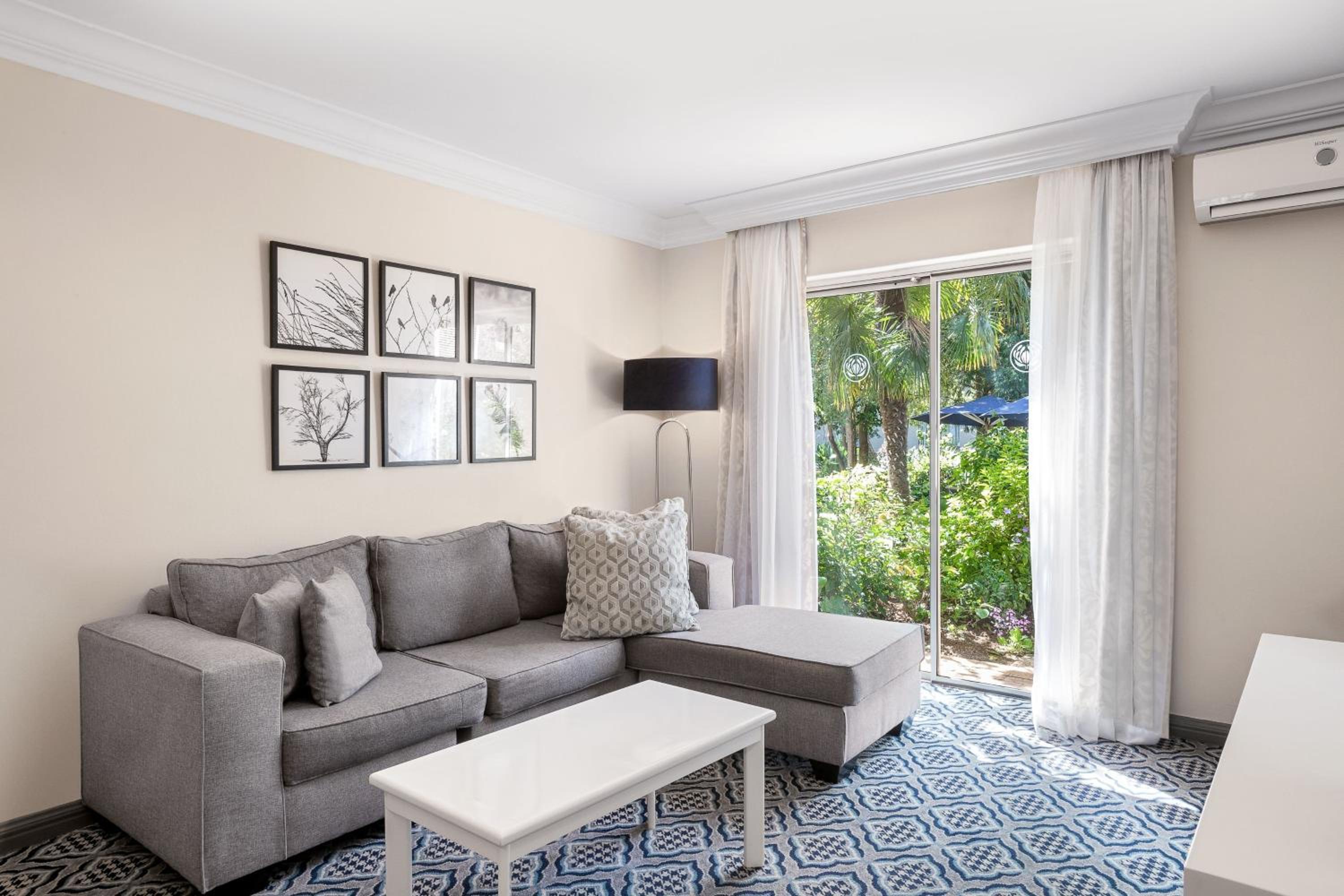 Two-Bedroom Suite photo 3