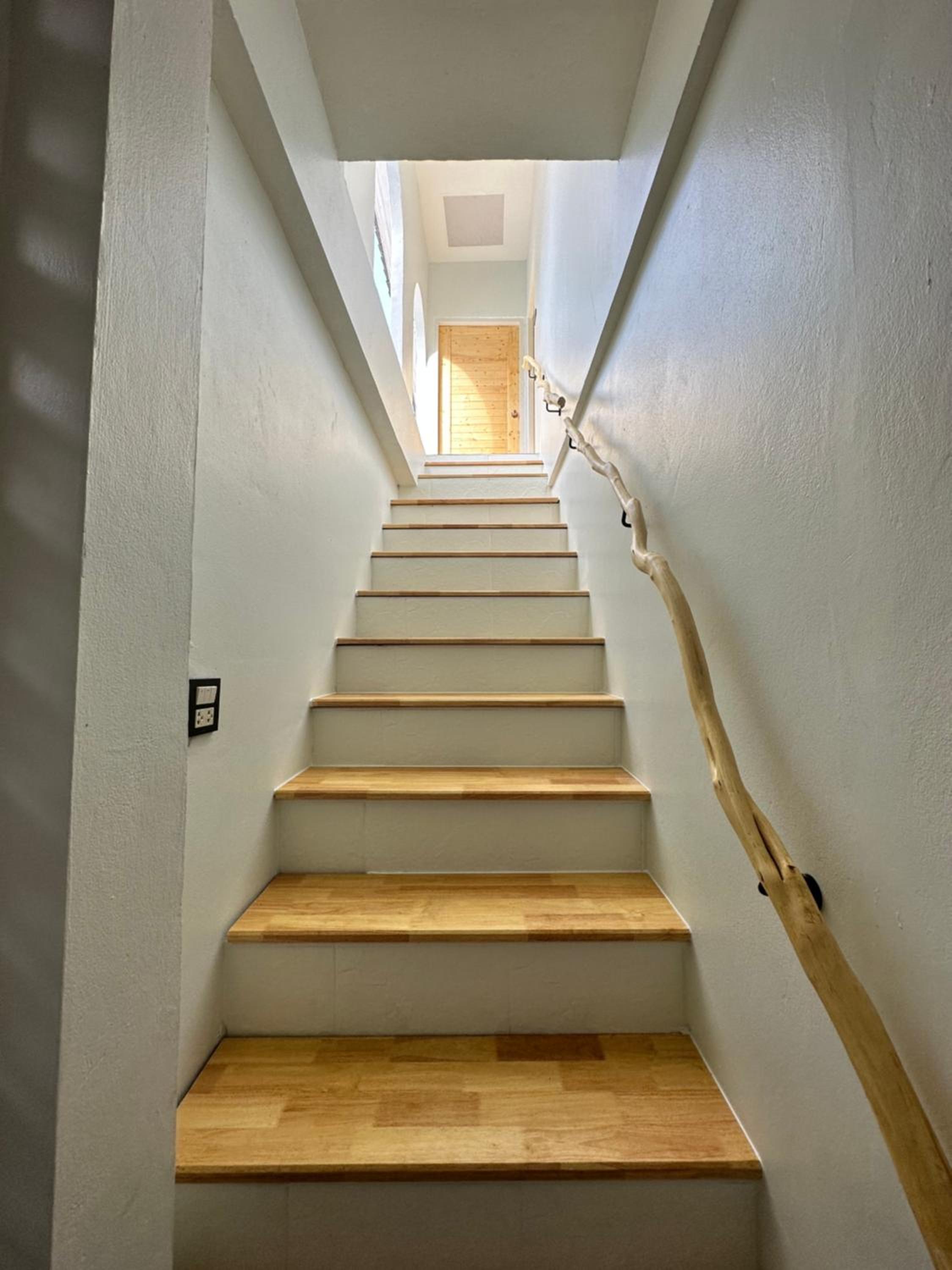 Classic Double Room with Balcony - Photo 8