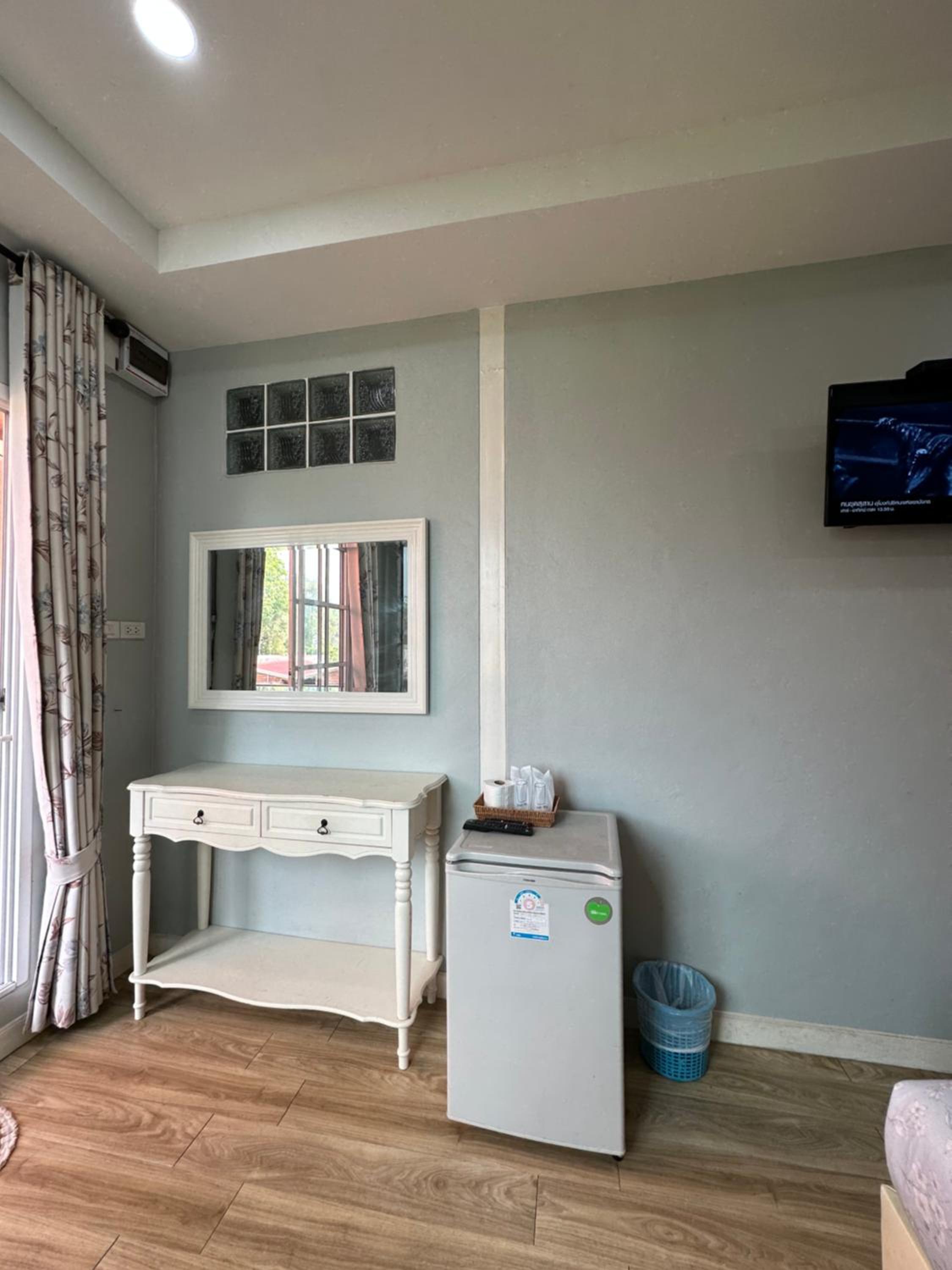 Deluxe Double or Twin Room - Photo 14