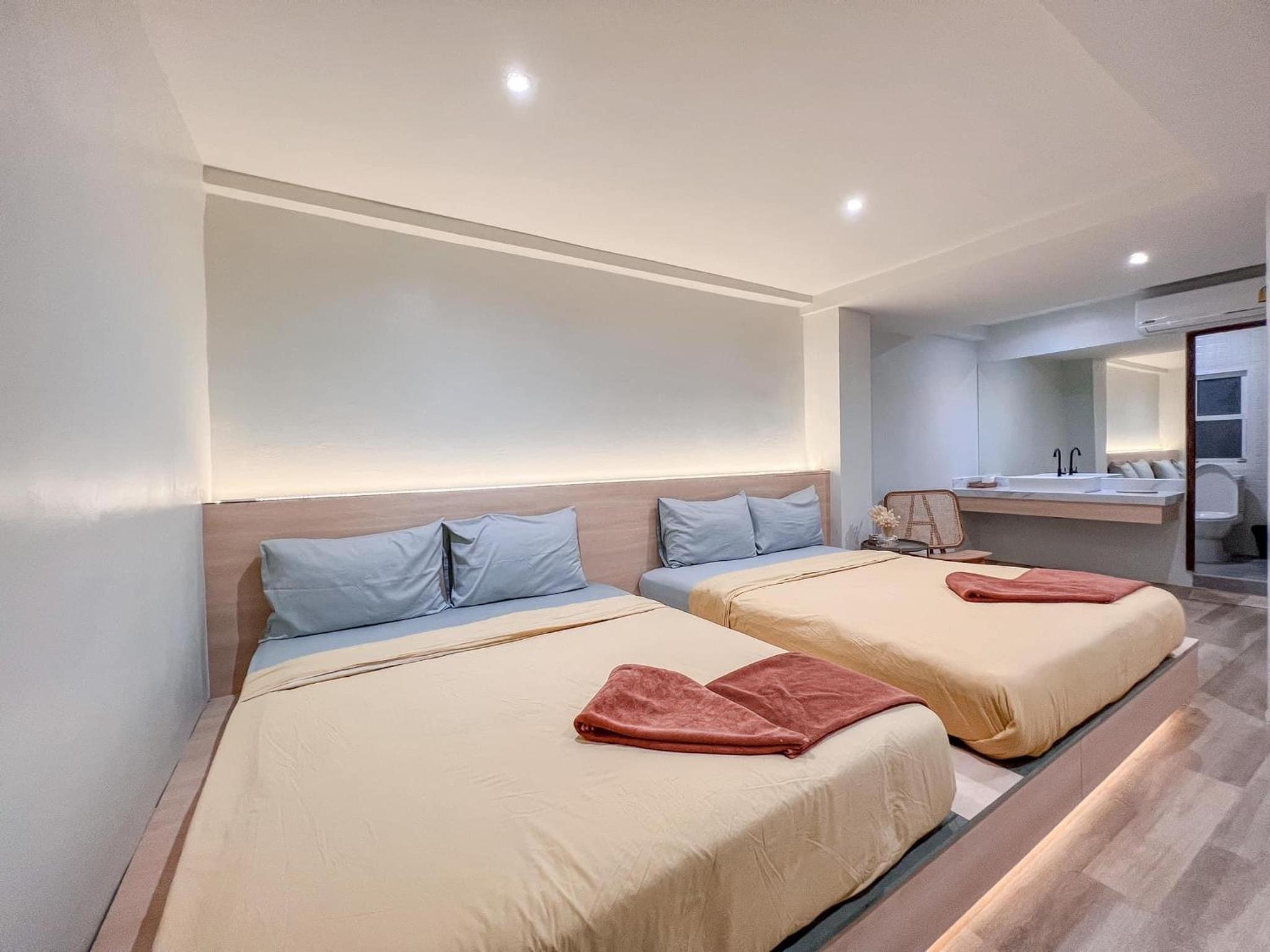 Classic Quadruple Room - Photo 1