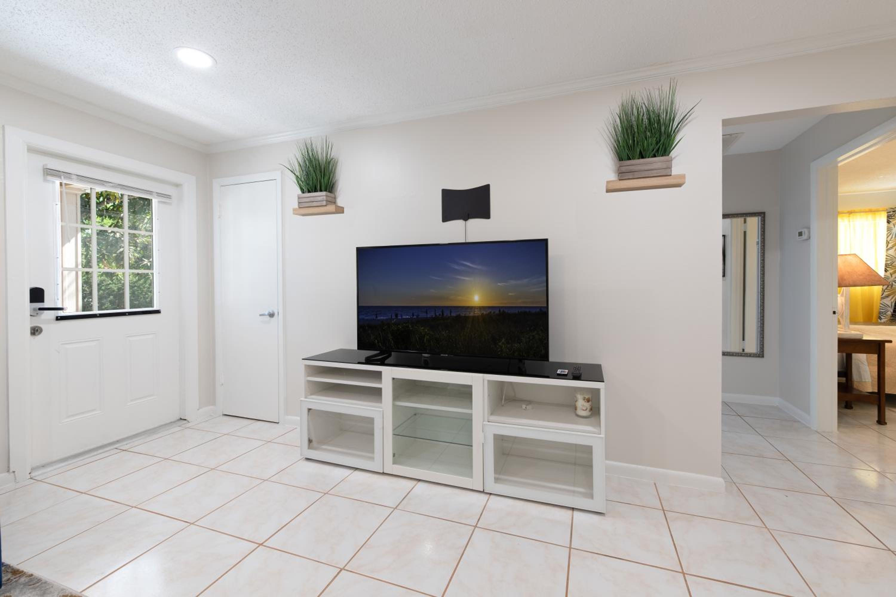 Apartment - Ground Floor photo 2