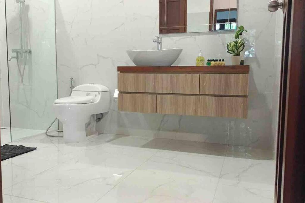 Three-Bedroom Villa - Photo 23