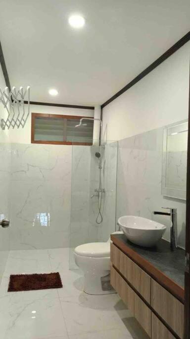 Three-Bedroom Villa - Photo 16