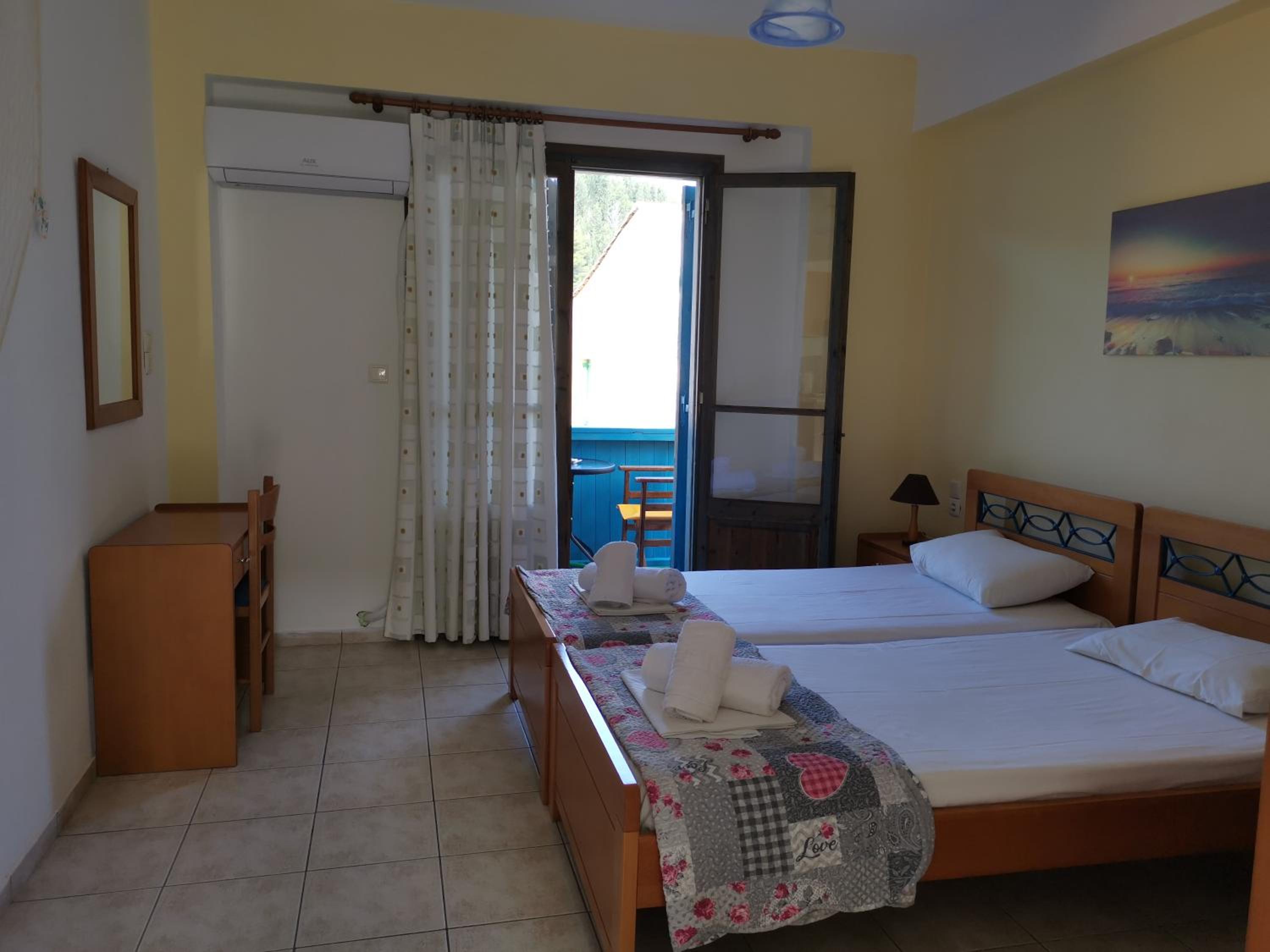 Deluxe Double Room photo 3