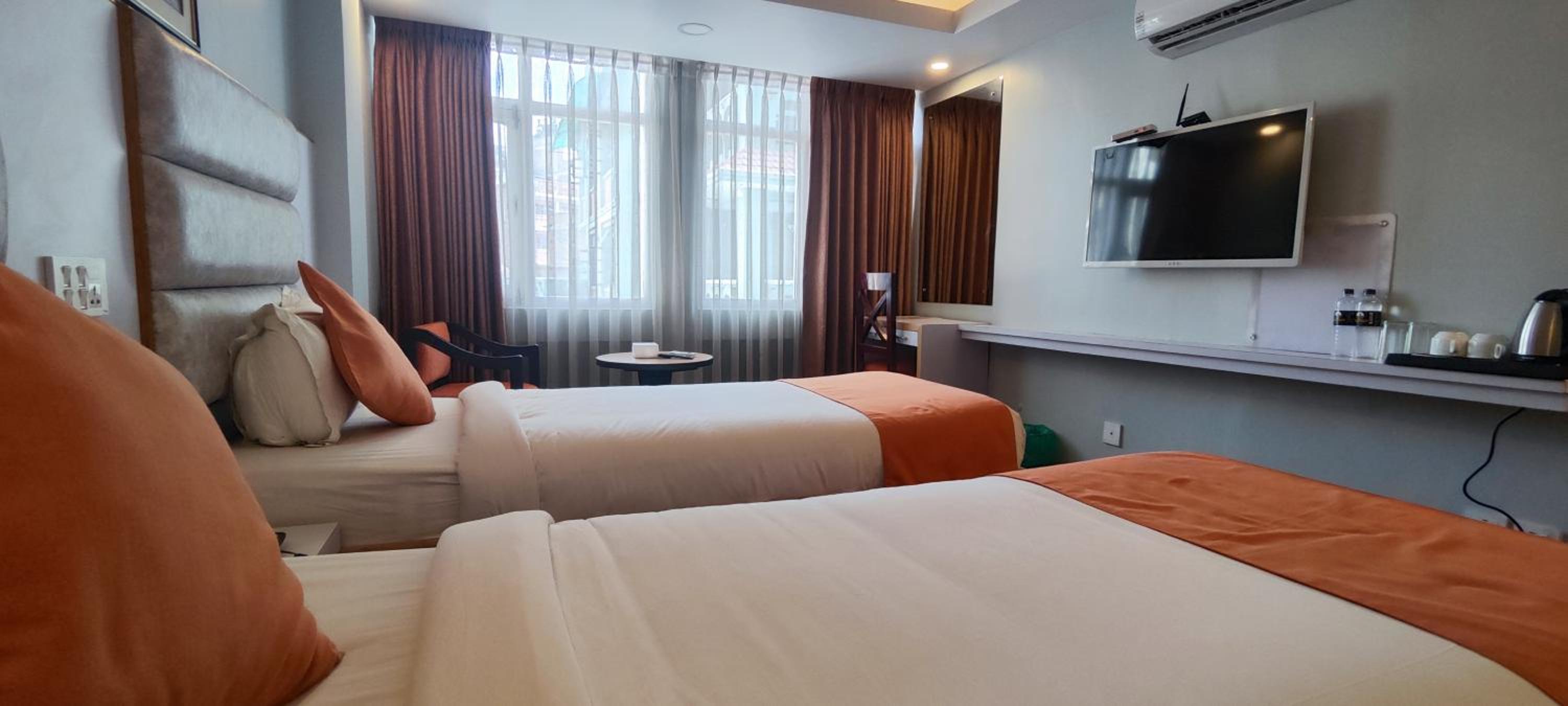 Deluxe Twin Room - Photo 8