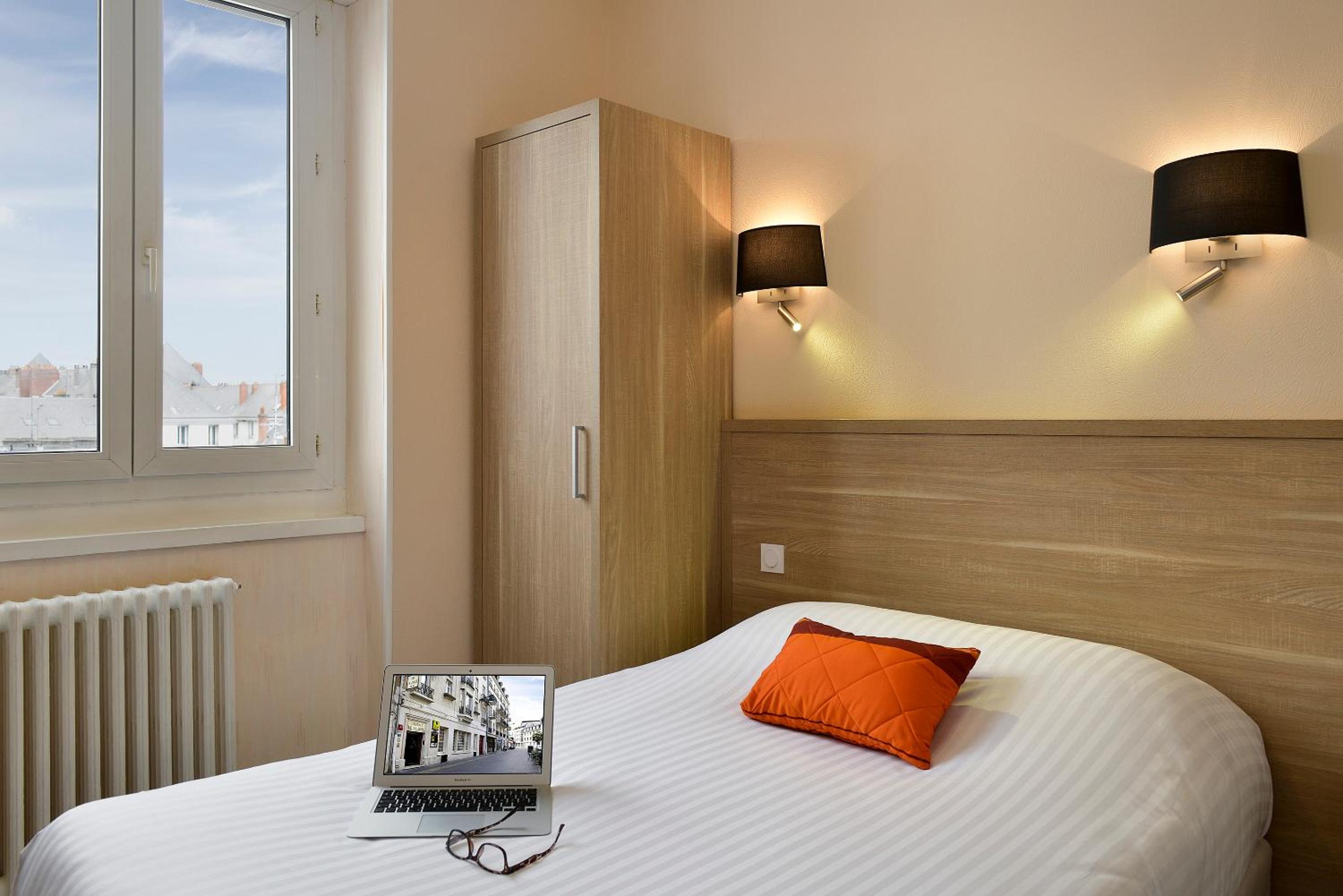 Standard Double Room - Photo 6