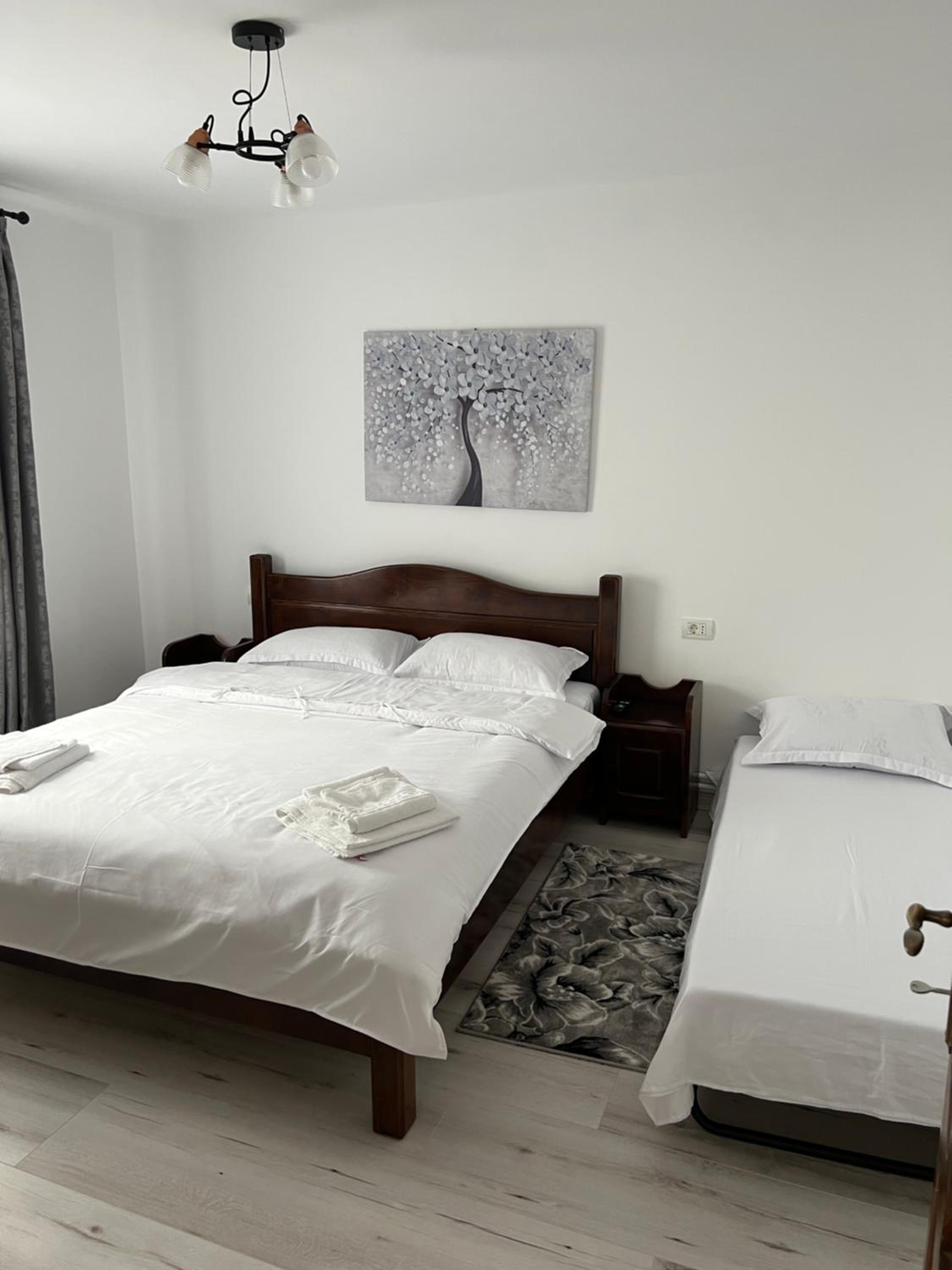Double Room - Photo 2
