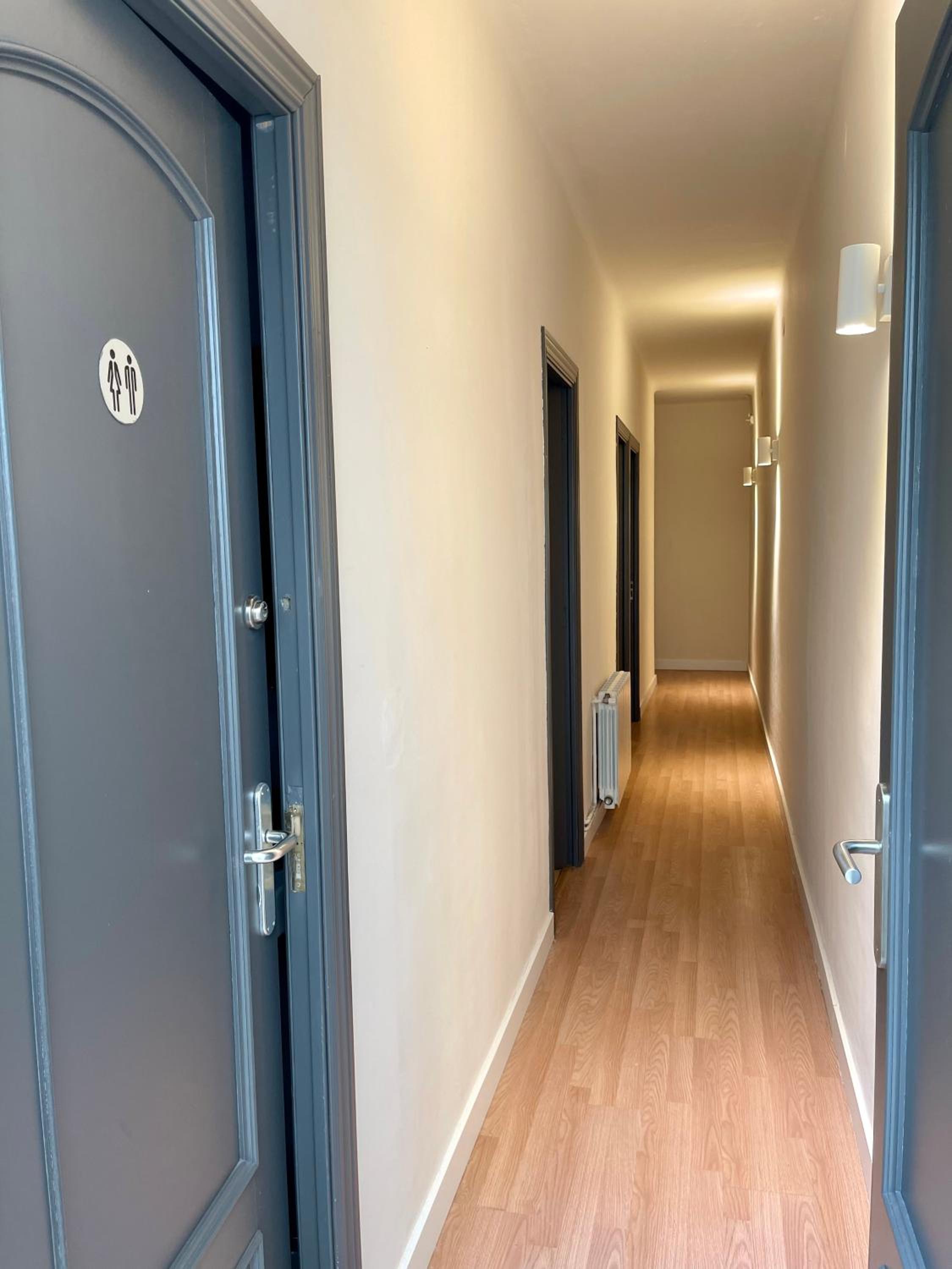 Double or Twin Room with Shared Bathroom photo 2