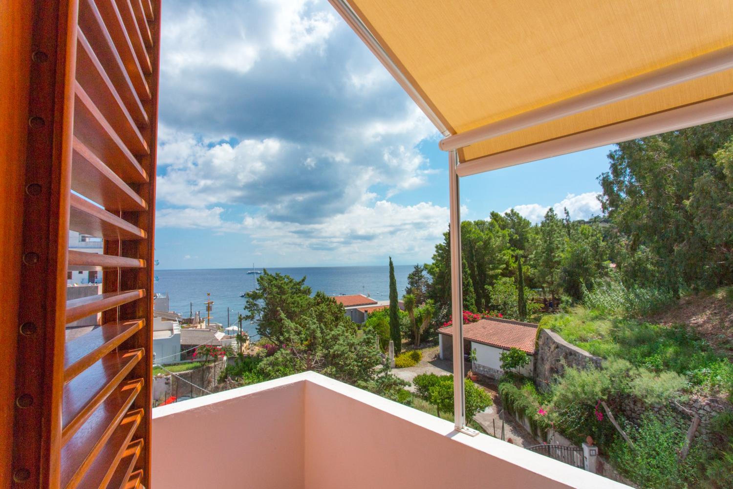 Studio with Sea View photo 2