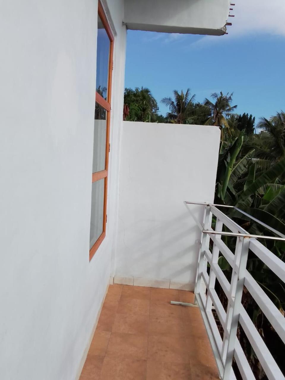 Deluxe Double Room with Side Sea View - Photo 8