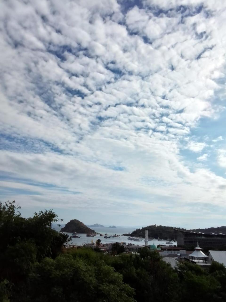 Deluxe Double Room with Side Sea View - Photo 3