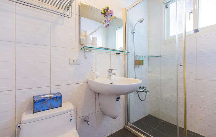 Deluxe Double Room (2 Adults + 1 Child) photo 3