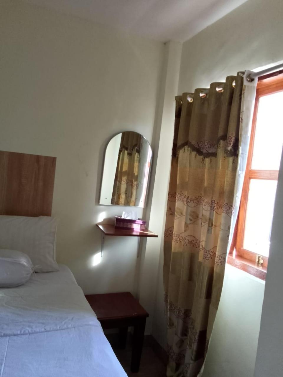 Deluxe Double Room with Side Sea View - Photo 13