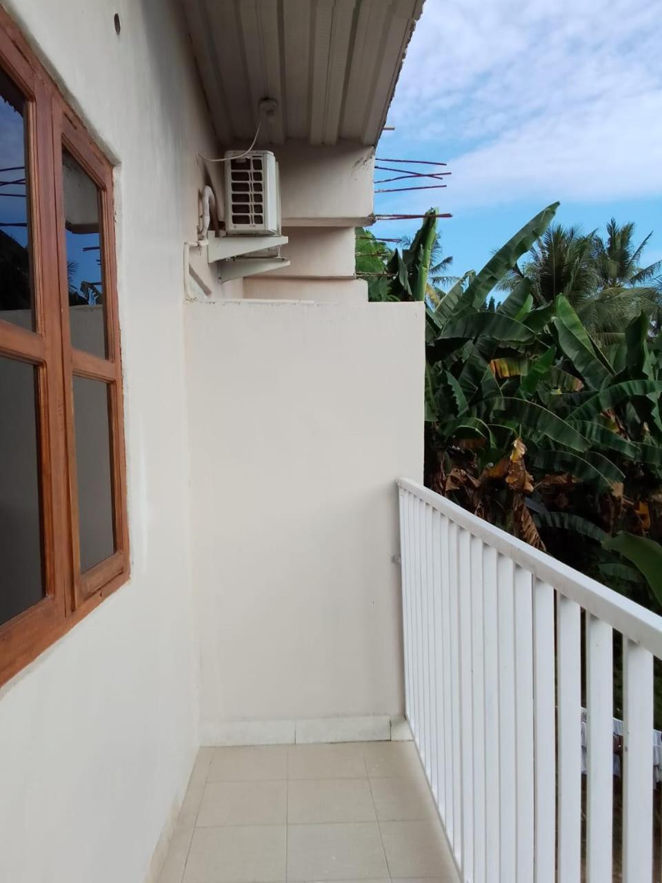 Deluxe Double Room with Side Sea View - Photo 11