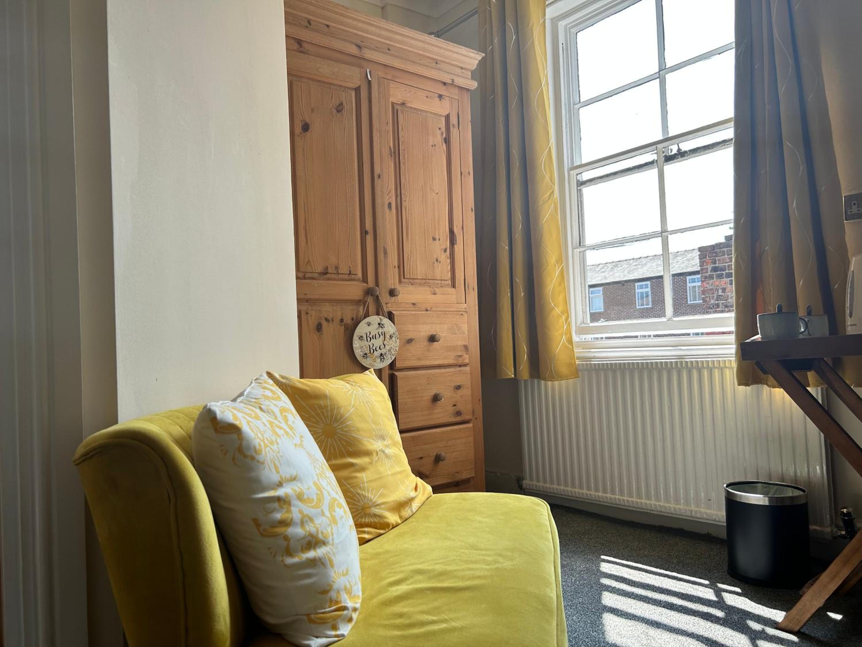 Standard Double Room - Photo 3