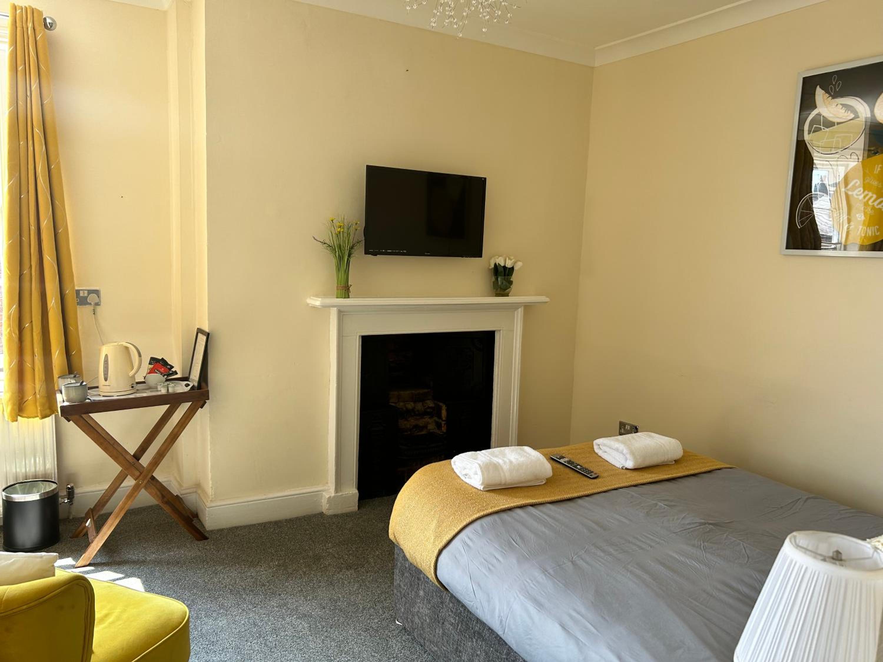 Standard Double Room - Photo 2