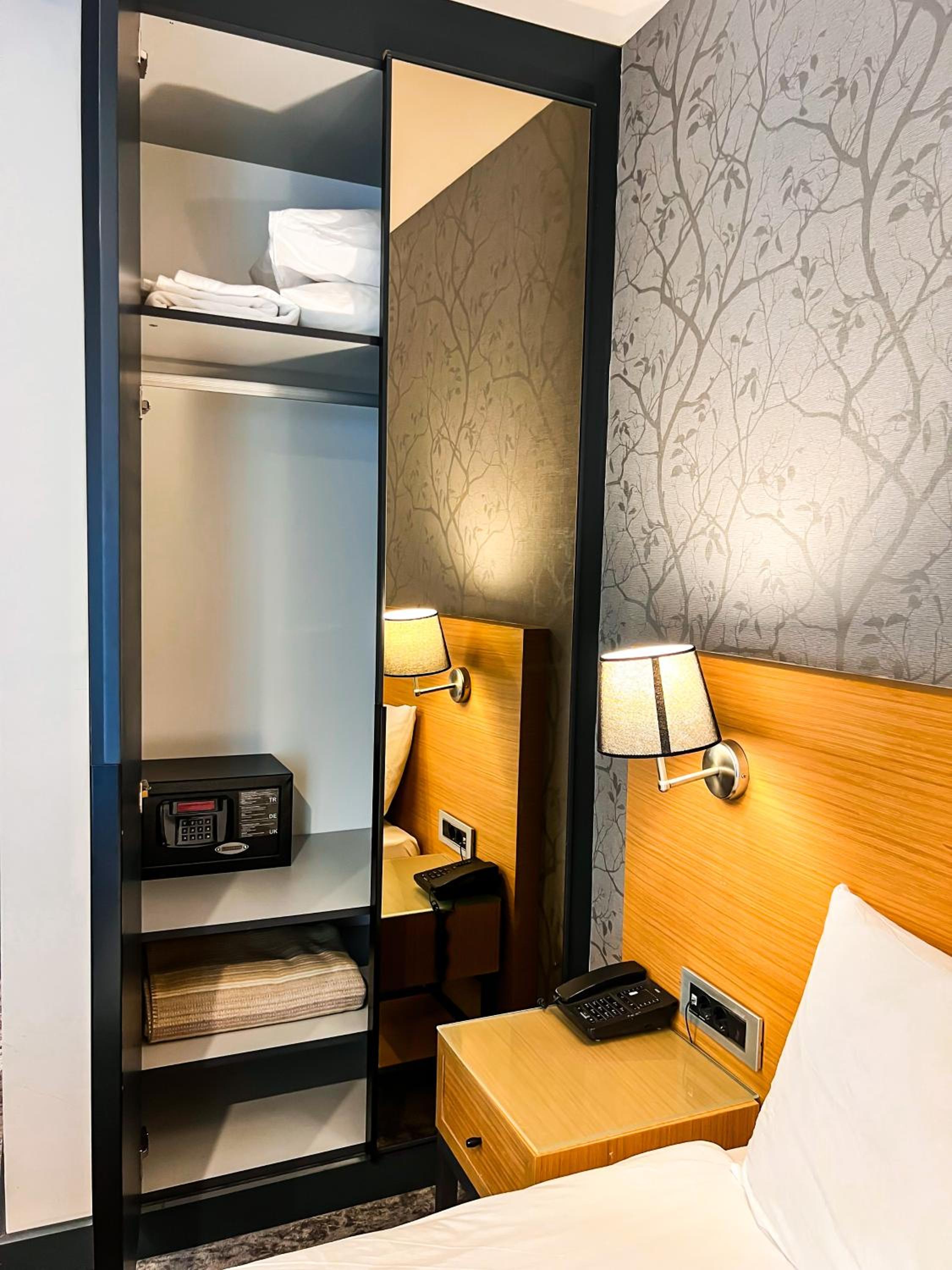 Superior Double Room (Annex Building) photo 2