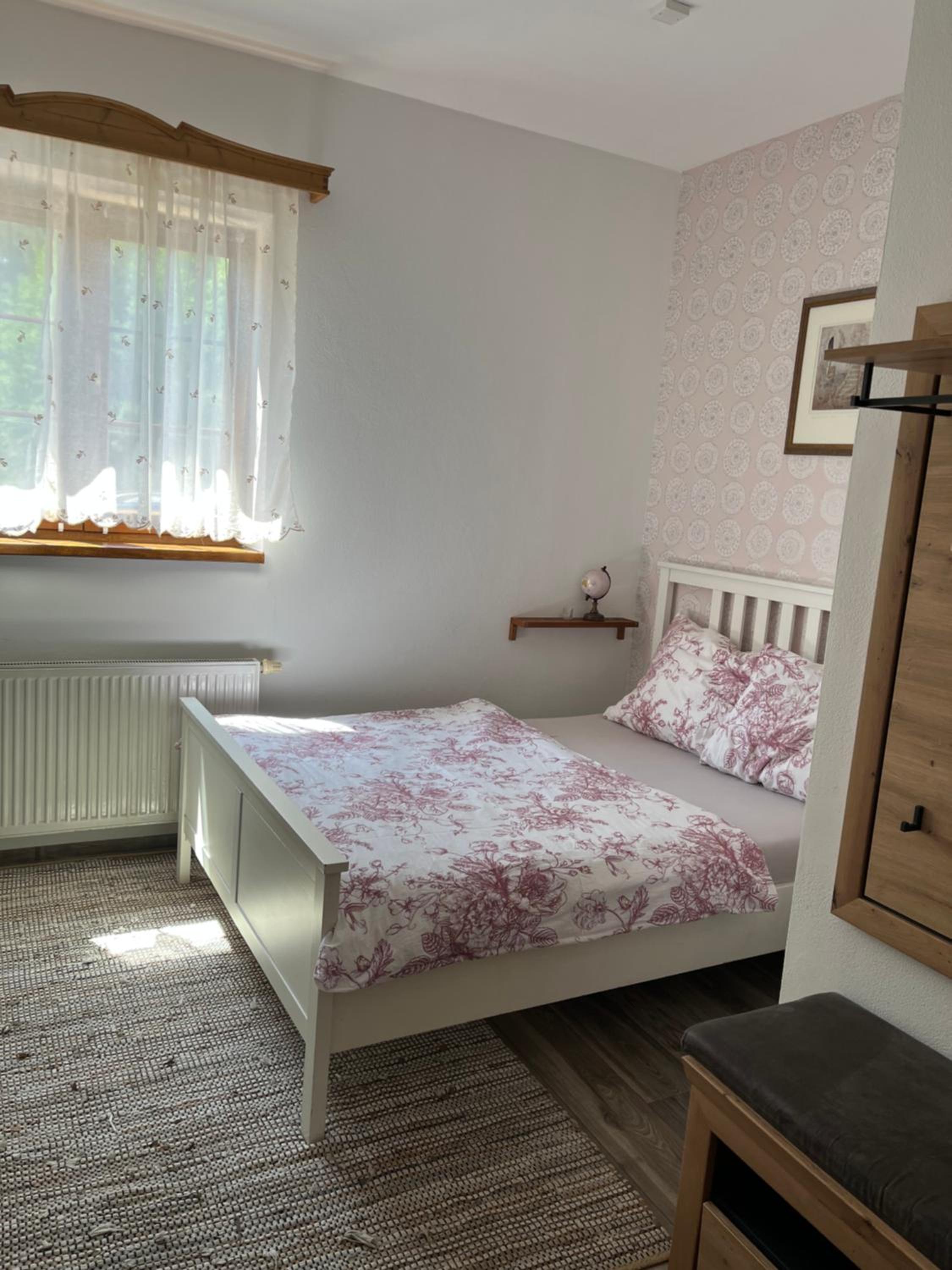 Double Room with Private Bathroom and Extra Bed photo 1