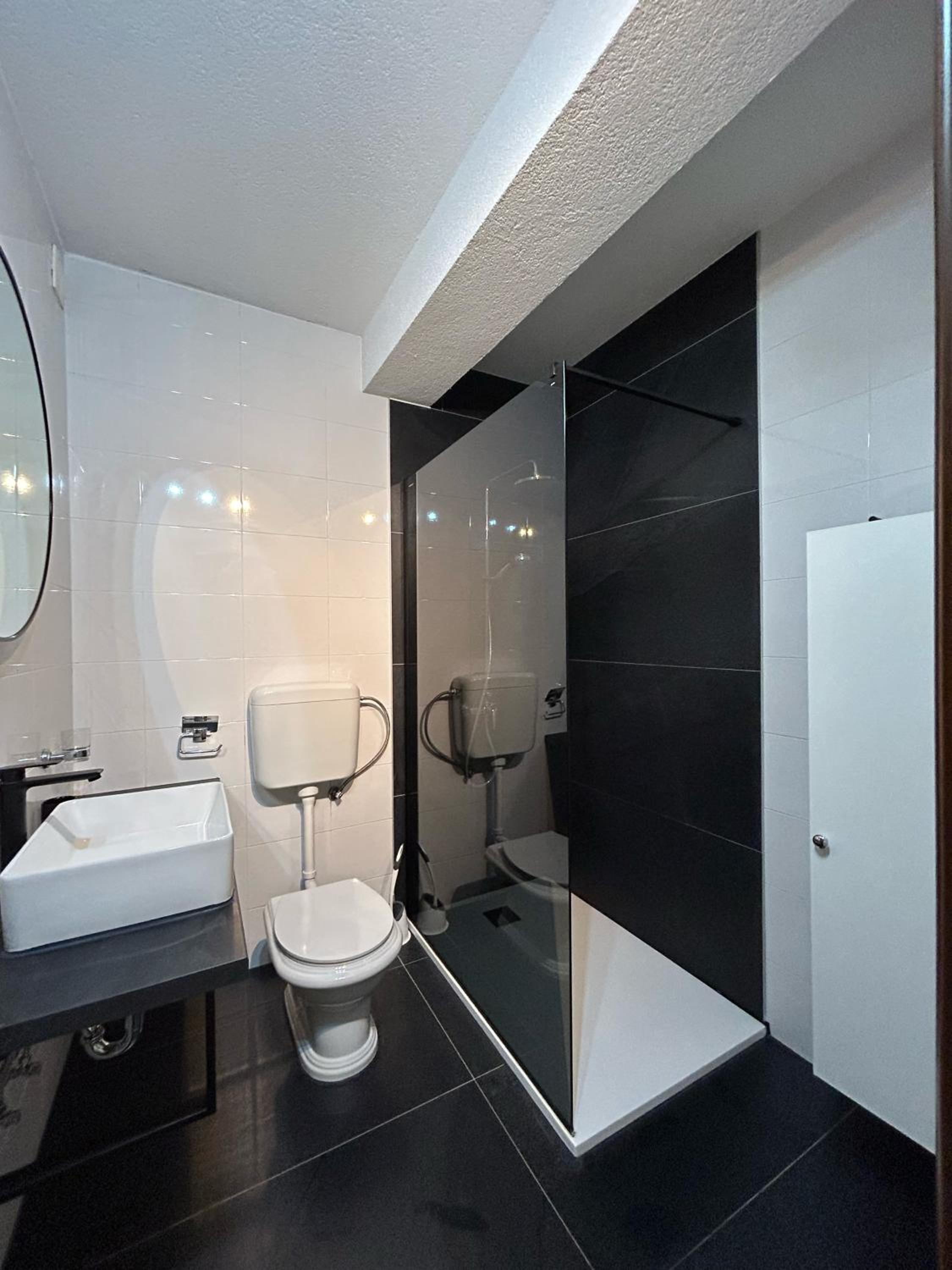 Two-Bedroom Apartment - Photo 11
