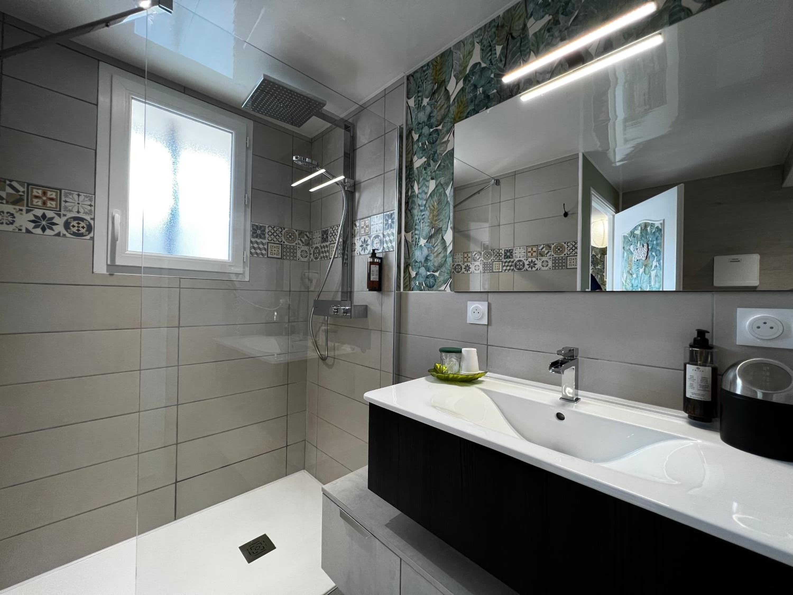 Superior Triple Room photo 3