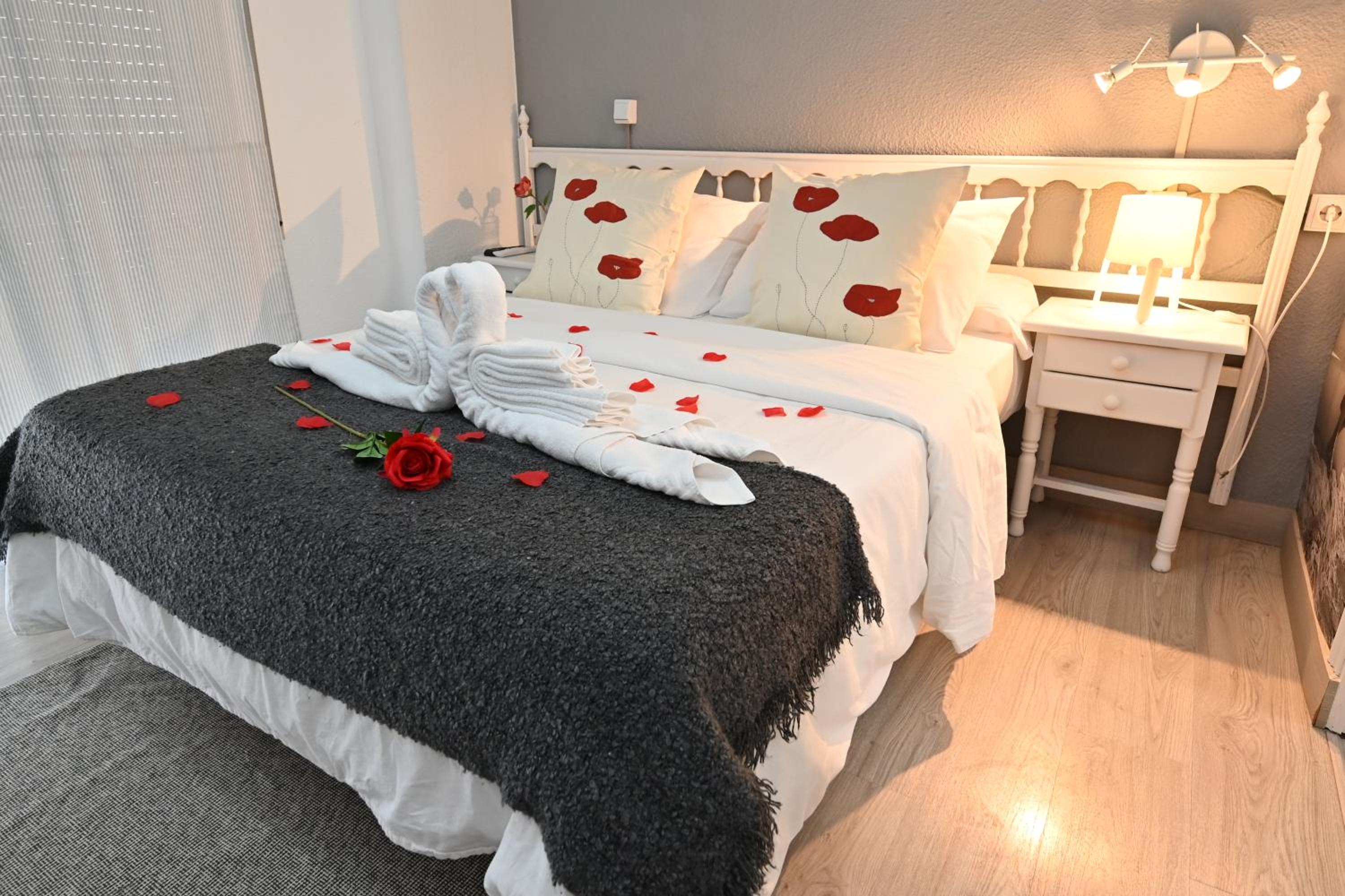 Double Room - Photo 21