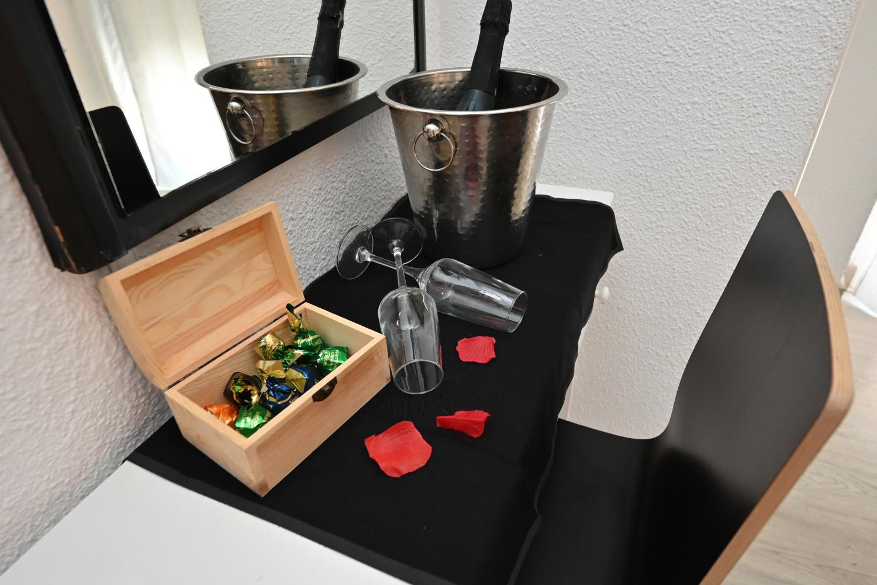 Double Room - Photo 22