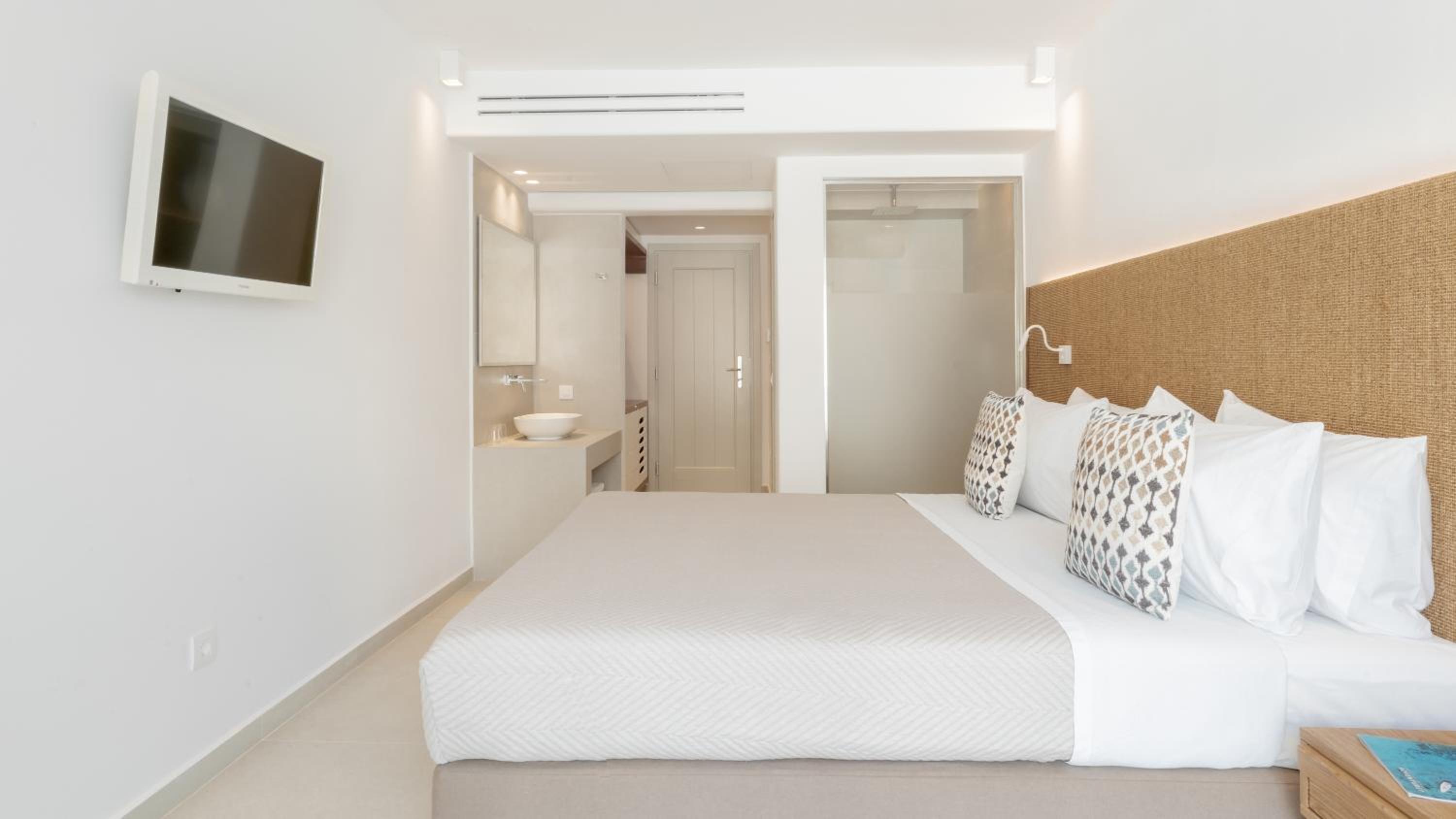 Superior Island View