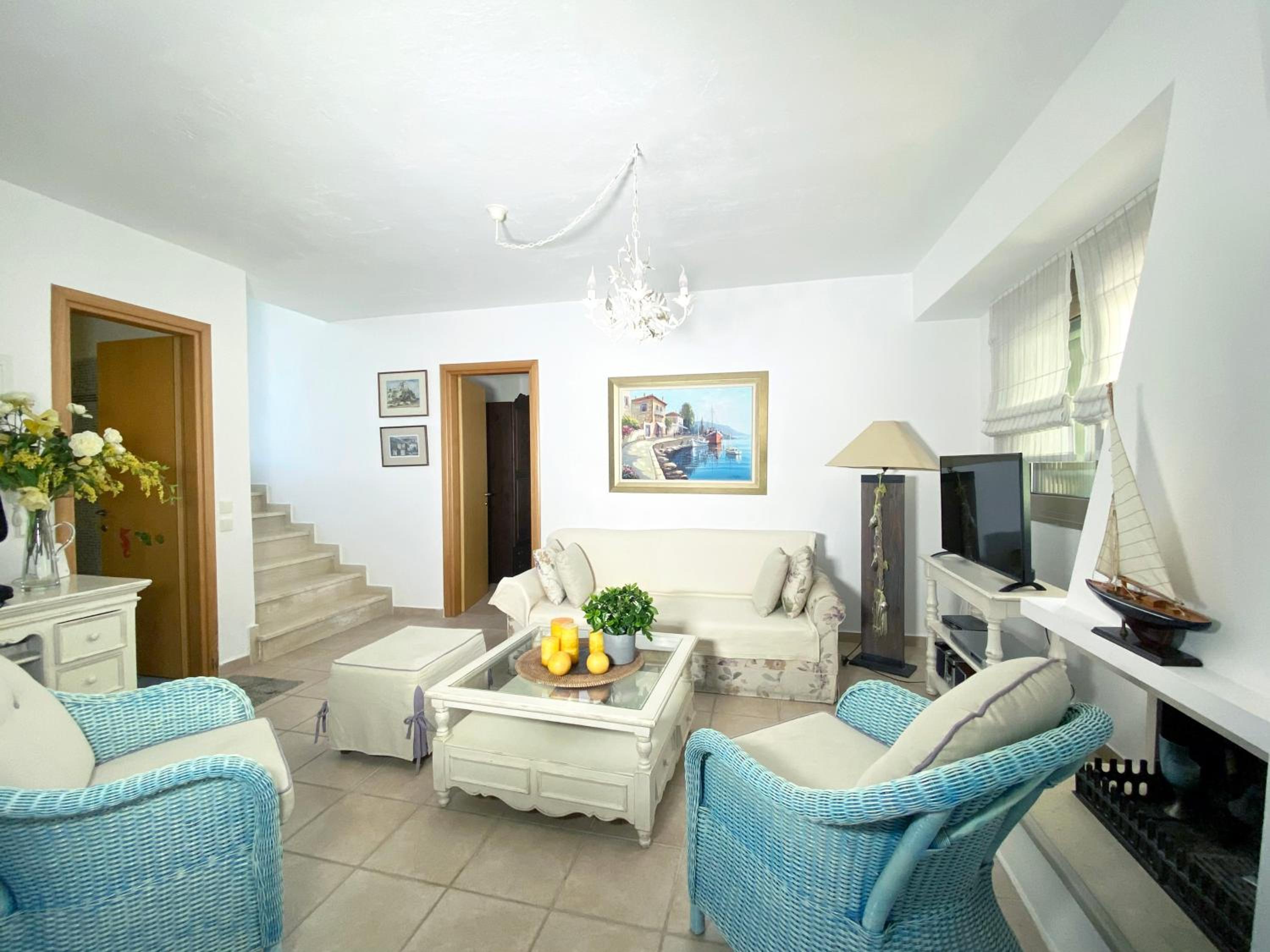 Villa photo 1