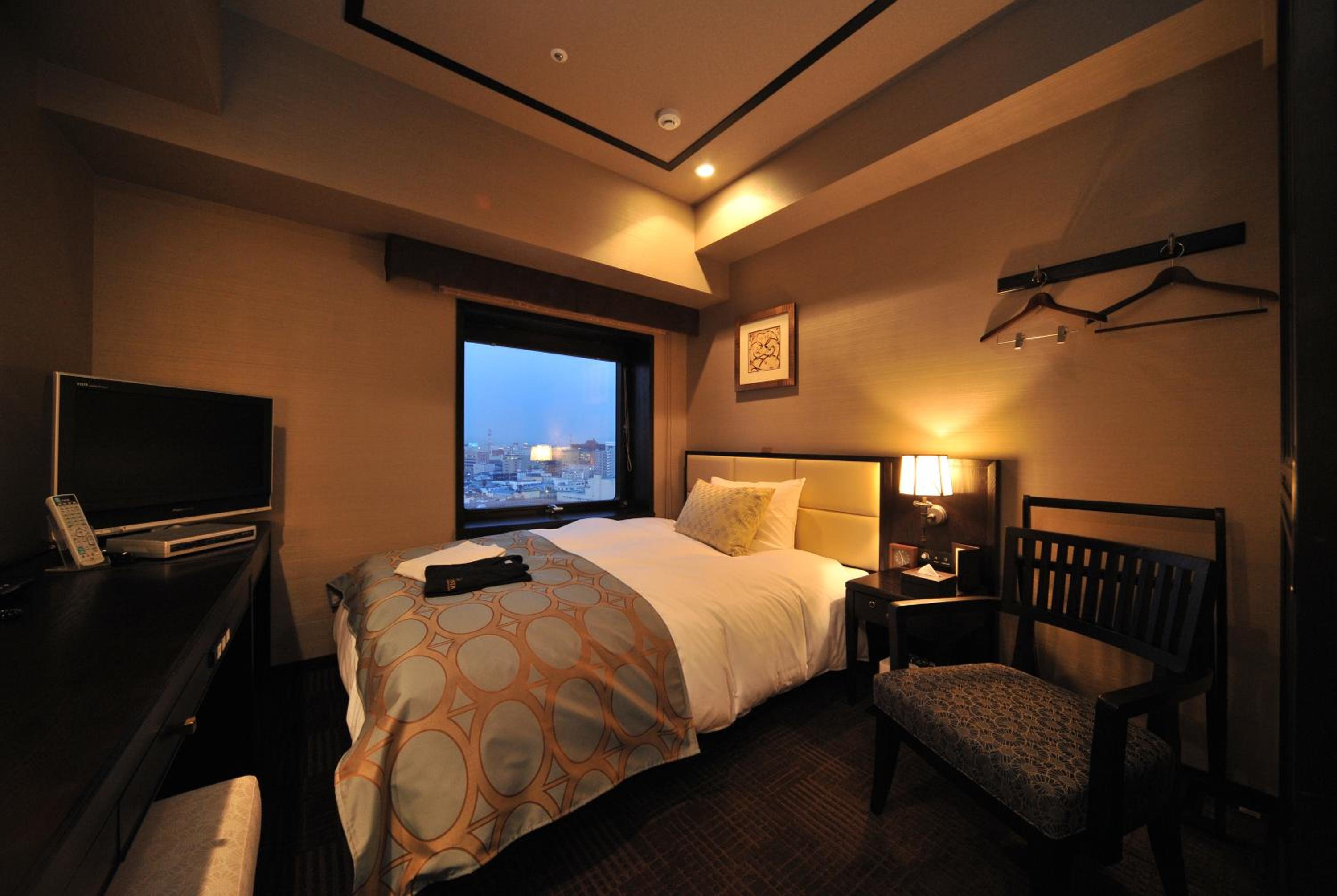 Double Room with Small Double Bed - Non-Smoking - Photo 1
