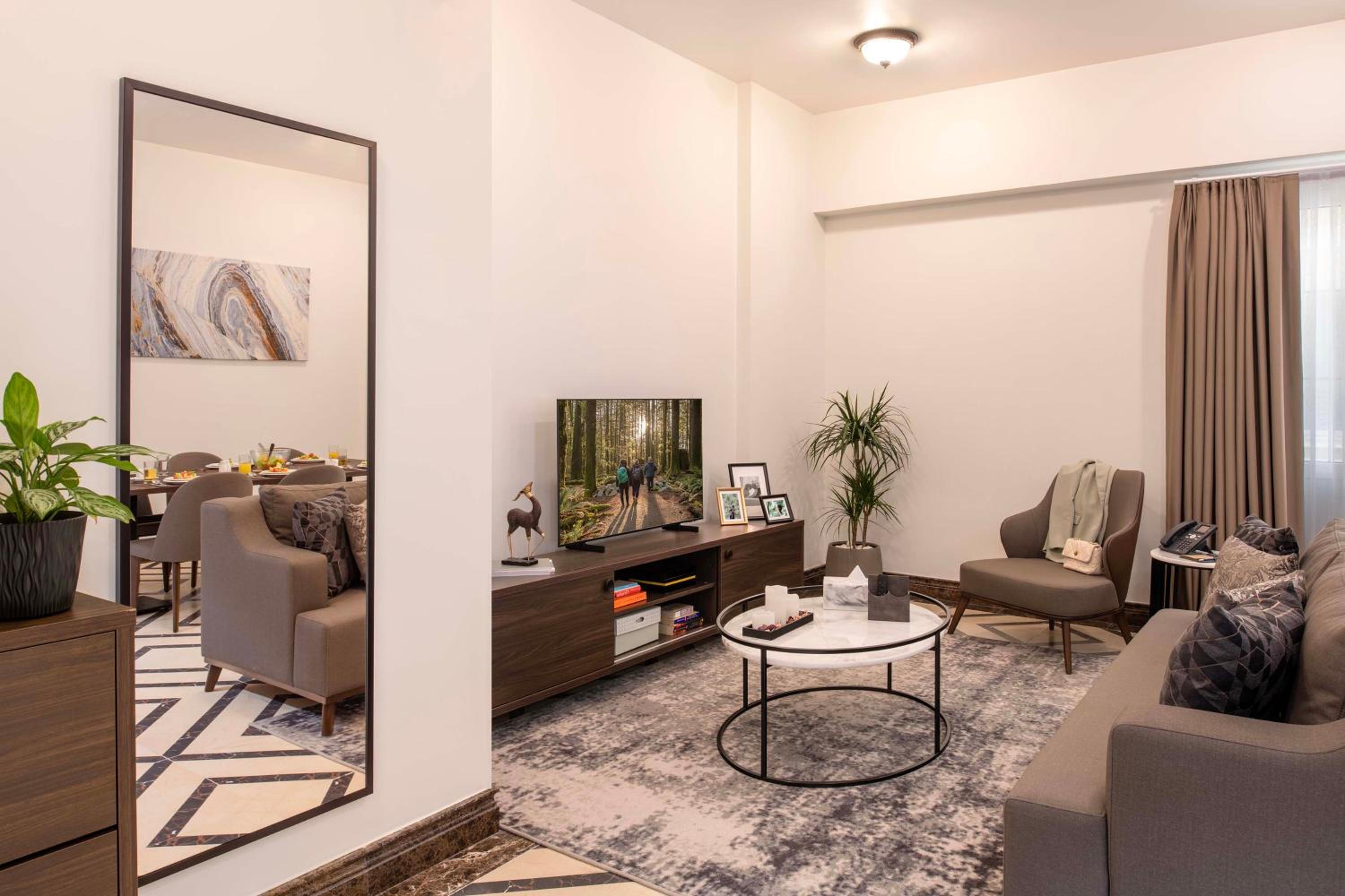 2 Bedroom Executive - Photo 1