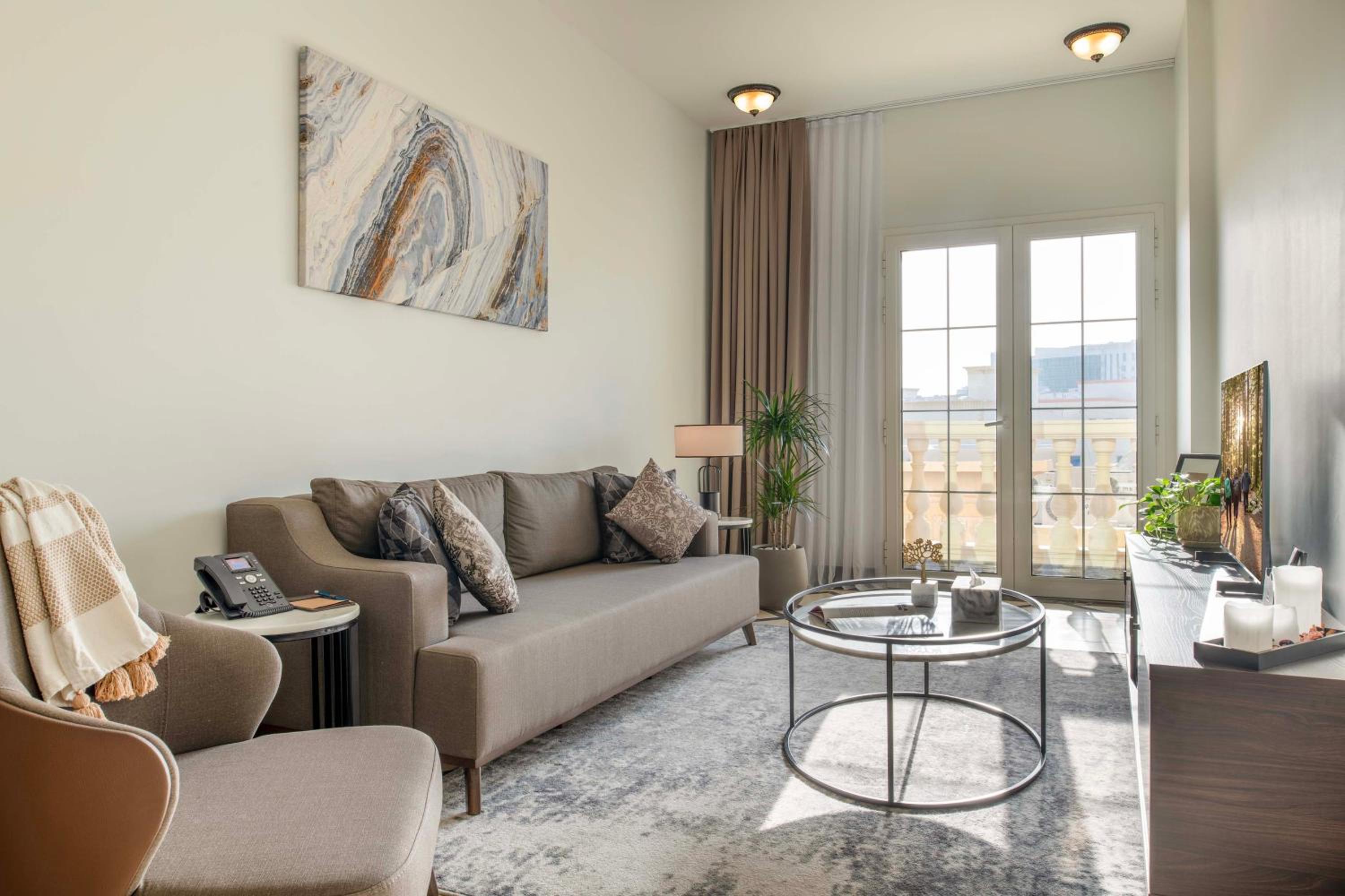 1 Bedroom Premier - Photo 2