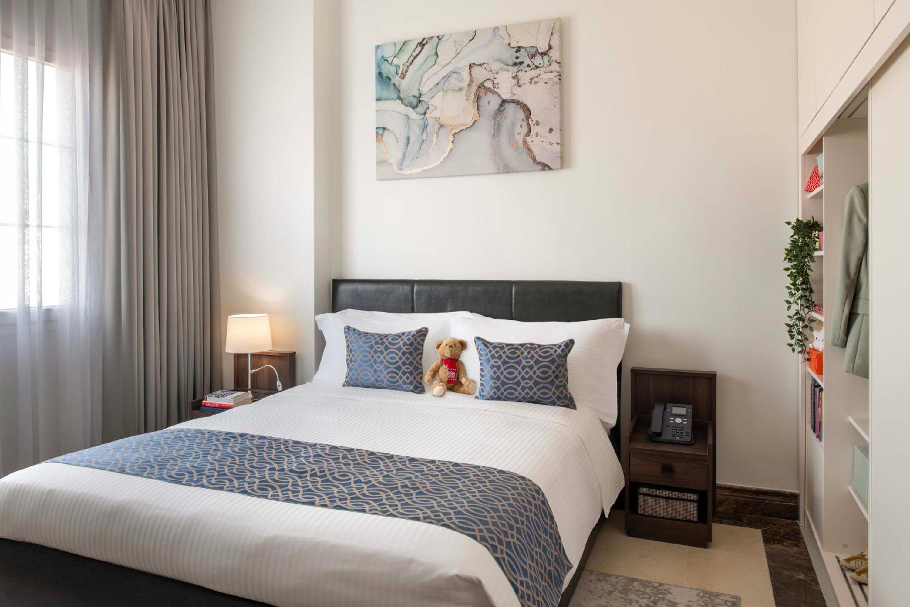 1 Bedroom Executive - Photo 2