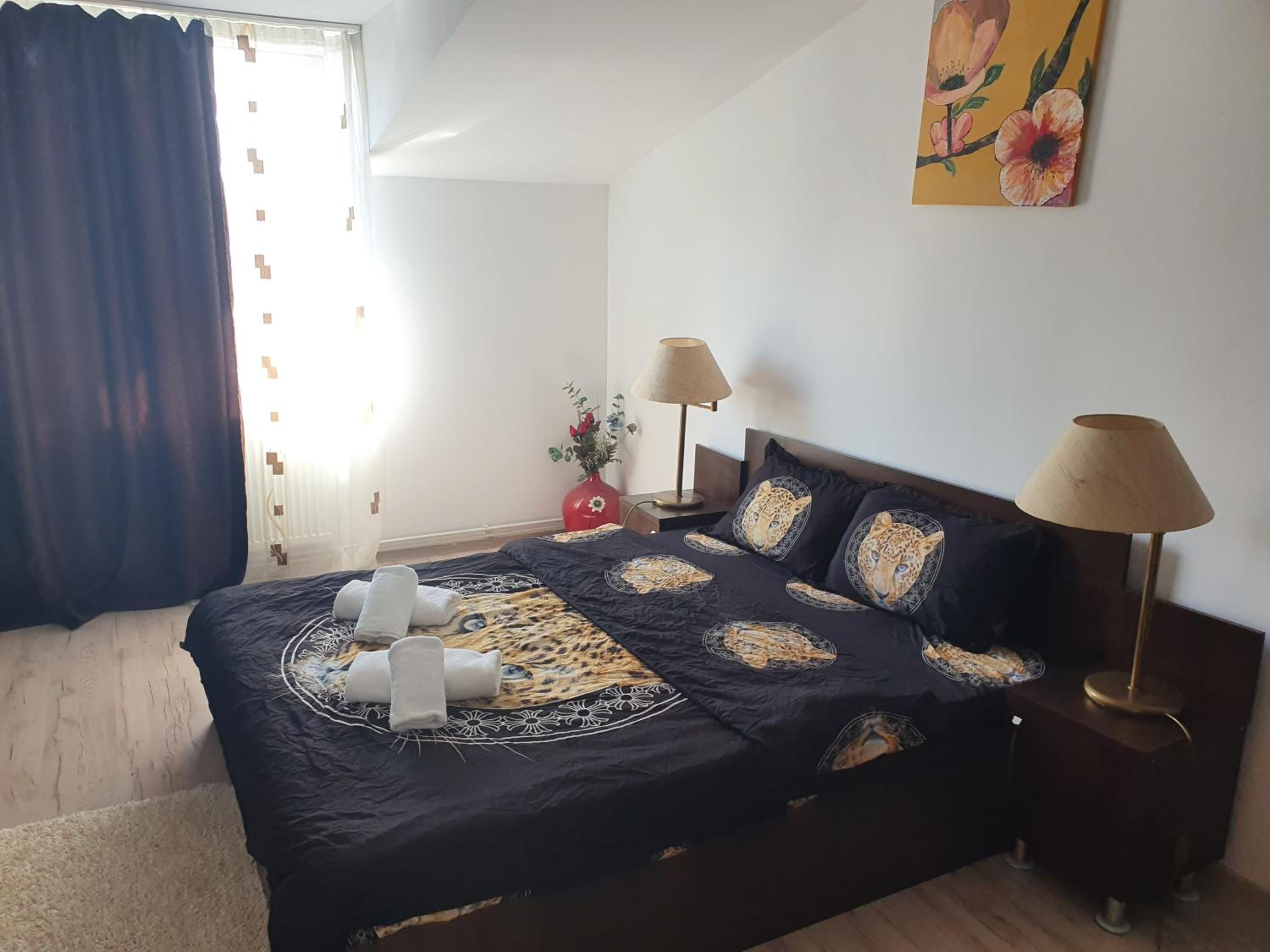 Standard Double Room with Private Bathroom - Photo 1