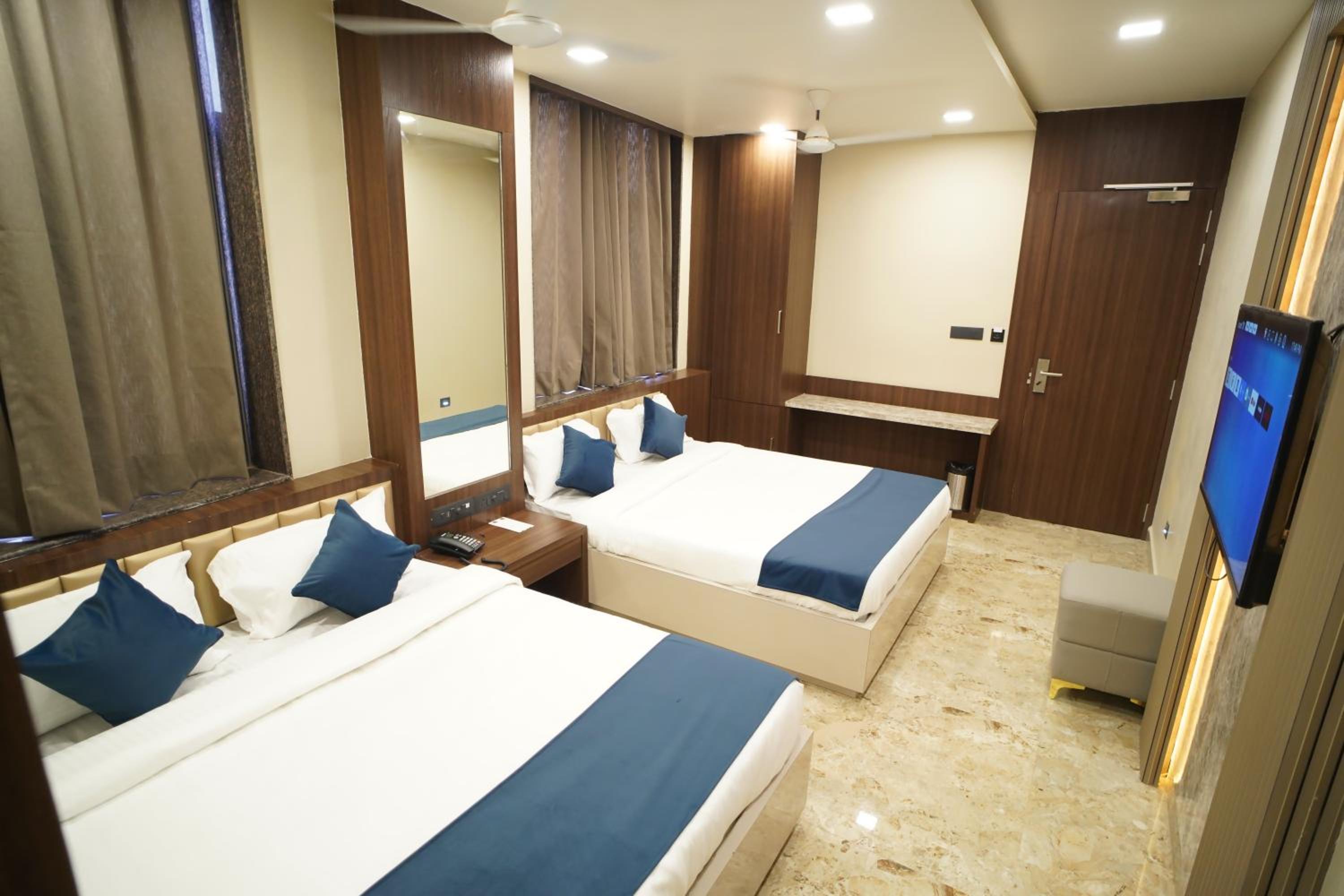 Deluxe Triple Room - Photo 6